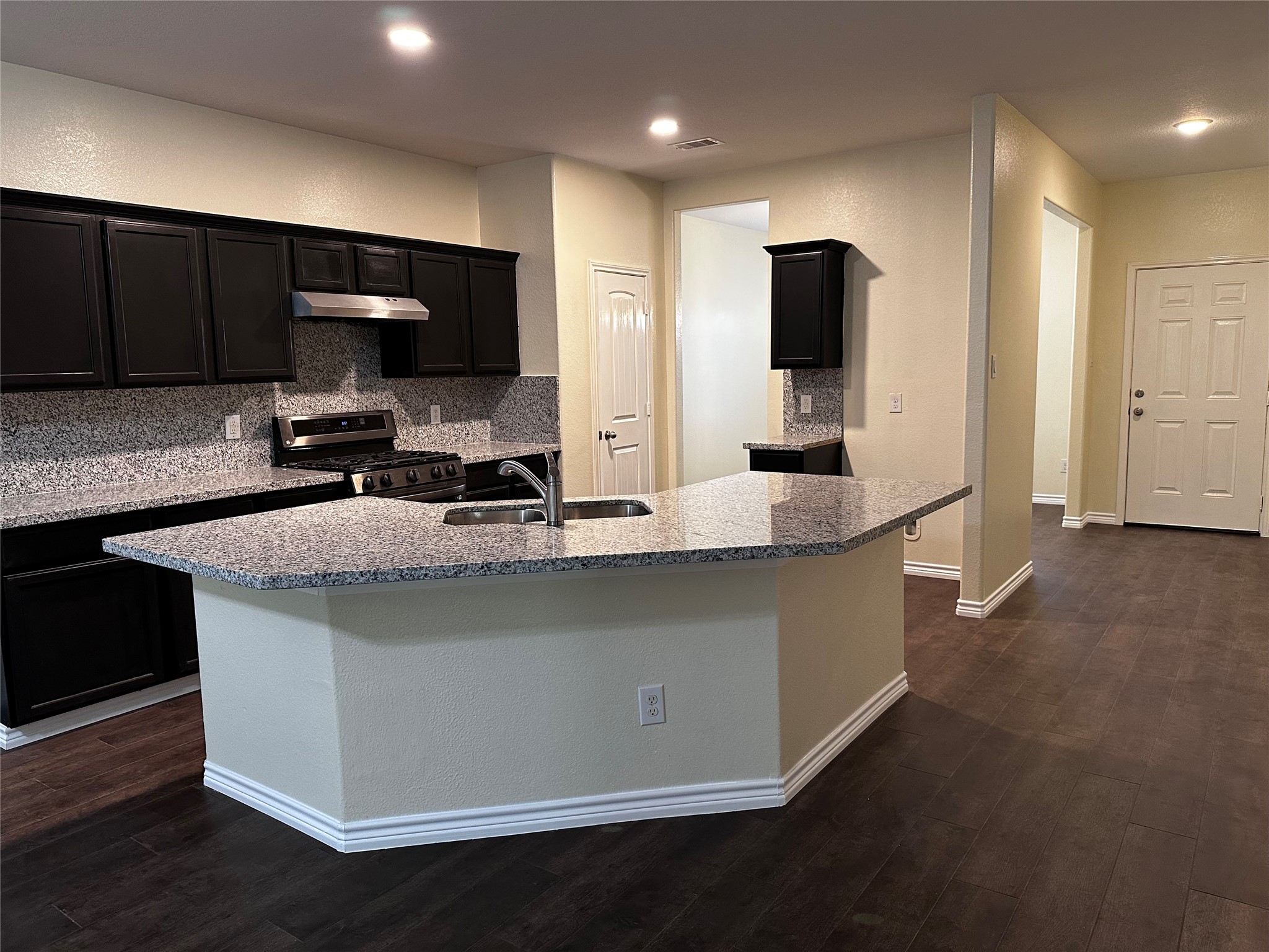 15611 Mountain Mist Trail Property Photo 4