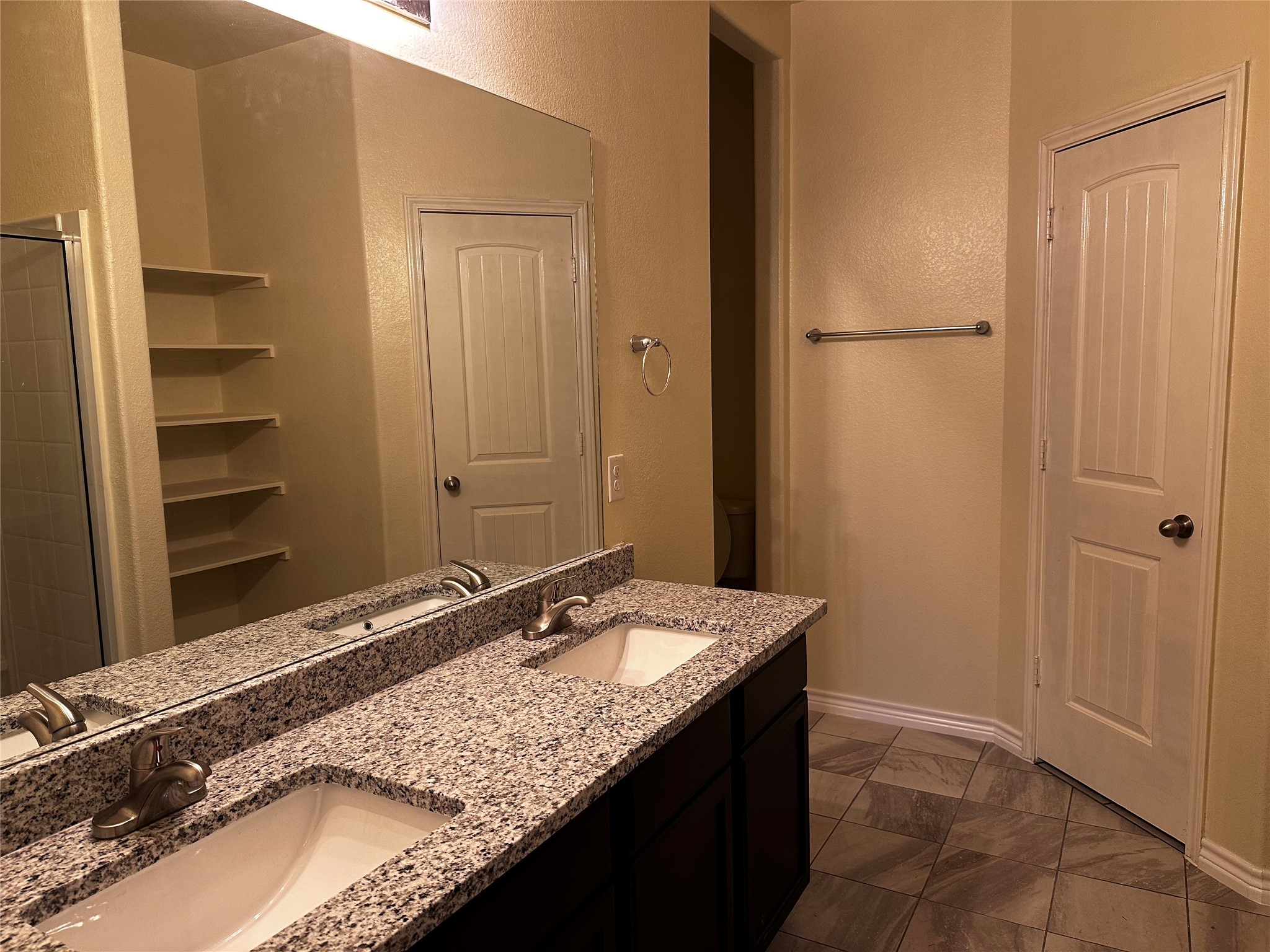 15611 Mountain Mist Trail Property Photo 13