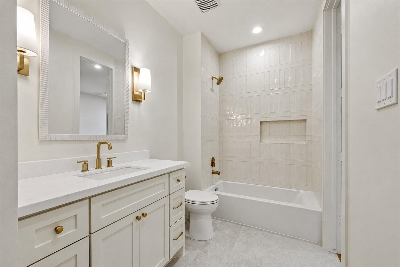 2325 Wroxton Road Property Photo 28