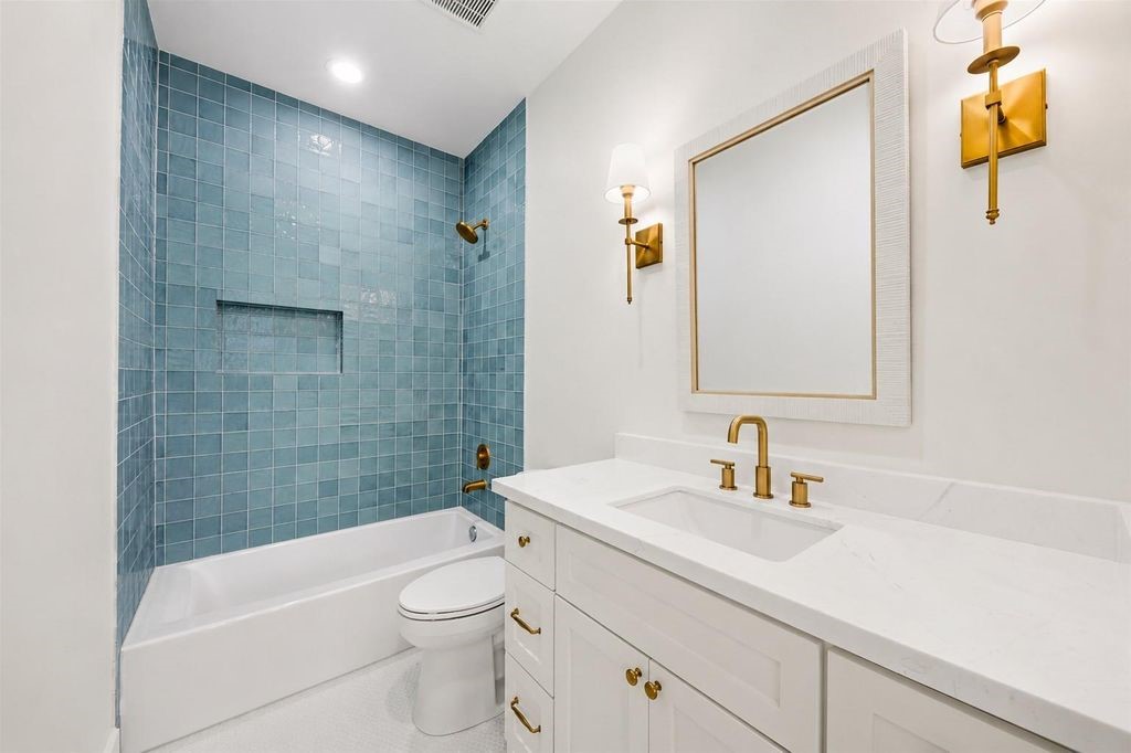 2325 Wroxton Road Property Photo 30
