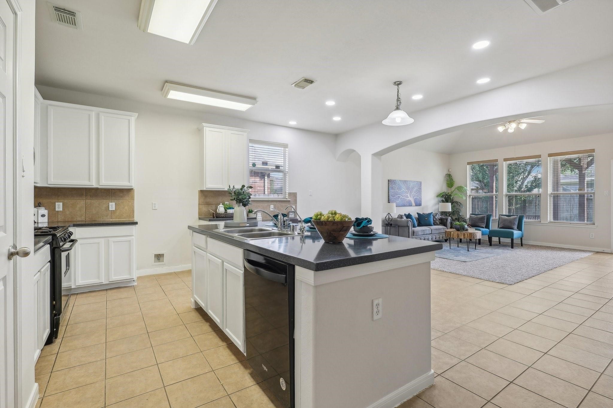 6331 Virginia Fields Drive Property Photo 9