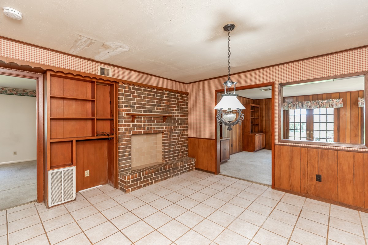 1035 Palermo Drive Property Photo 11