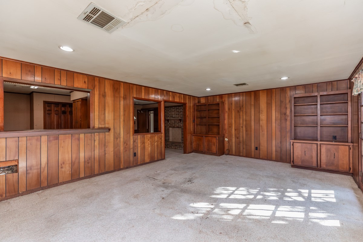 1035 Palermo Drive Property Photo 12