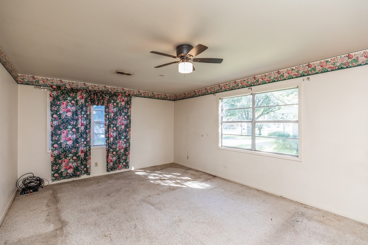 1035 Palermo Drive Property Photo 14