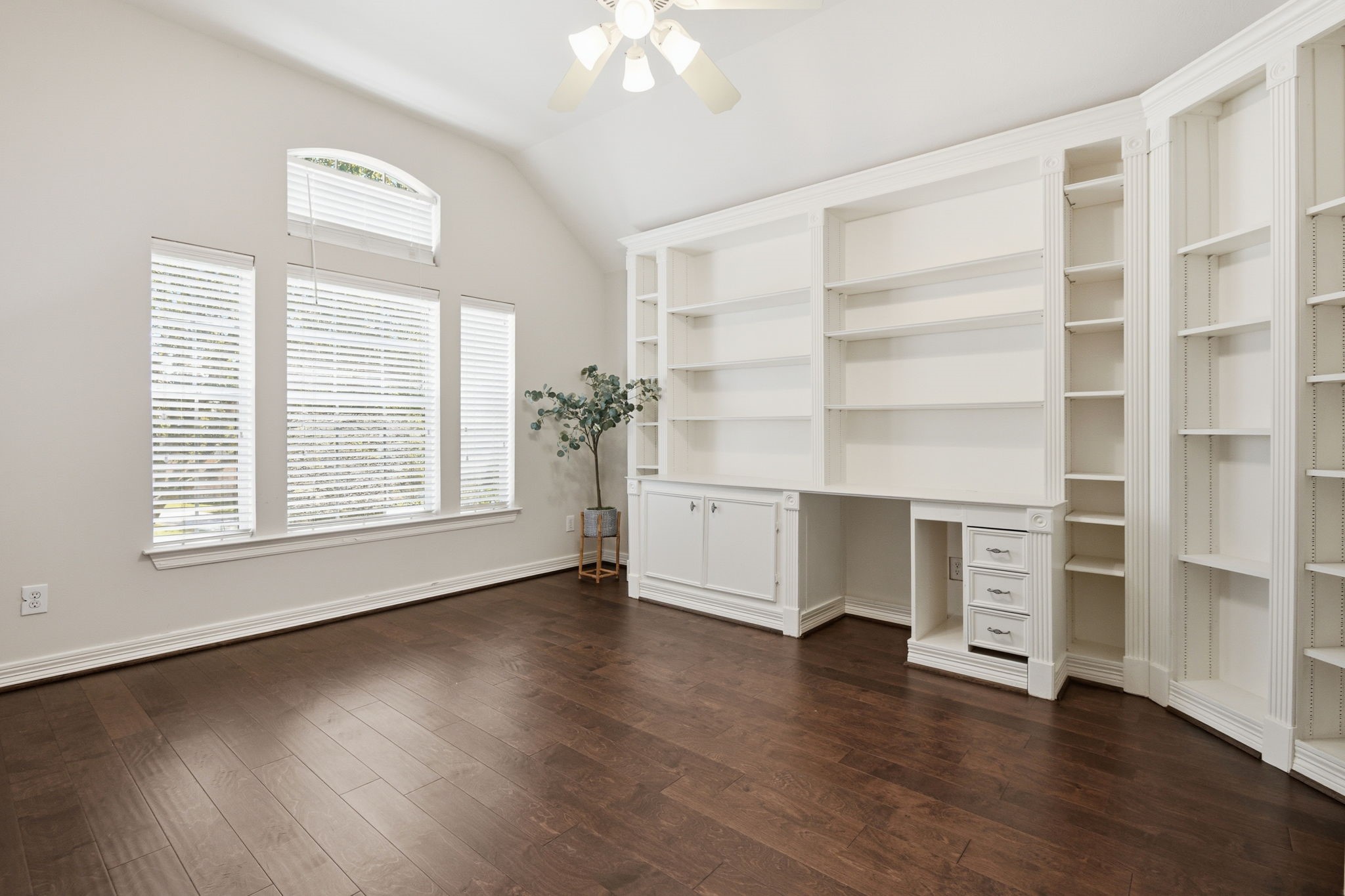 3502 Stanbury Place Lane Property Photo 9