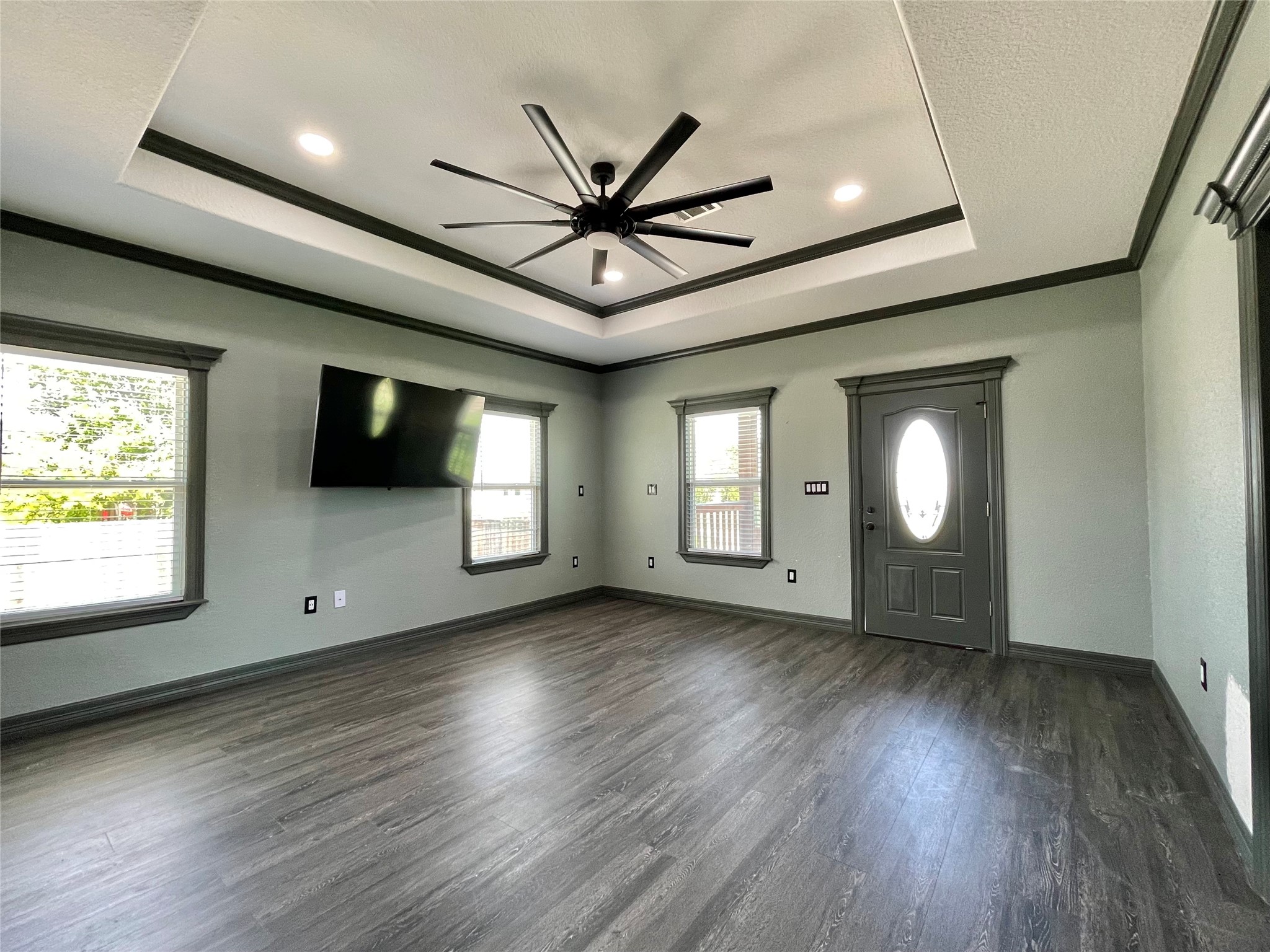 517 S Avenue G Property Photo 3
