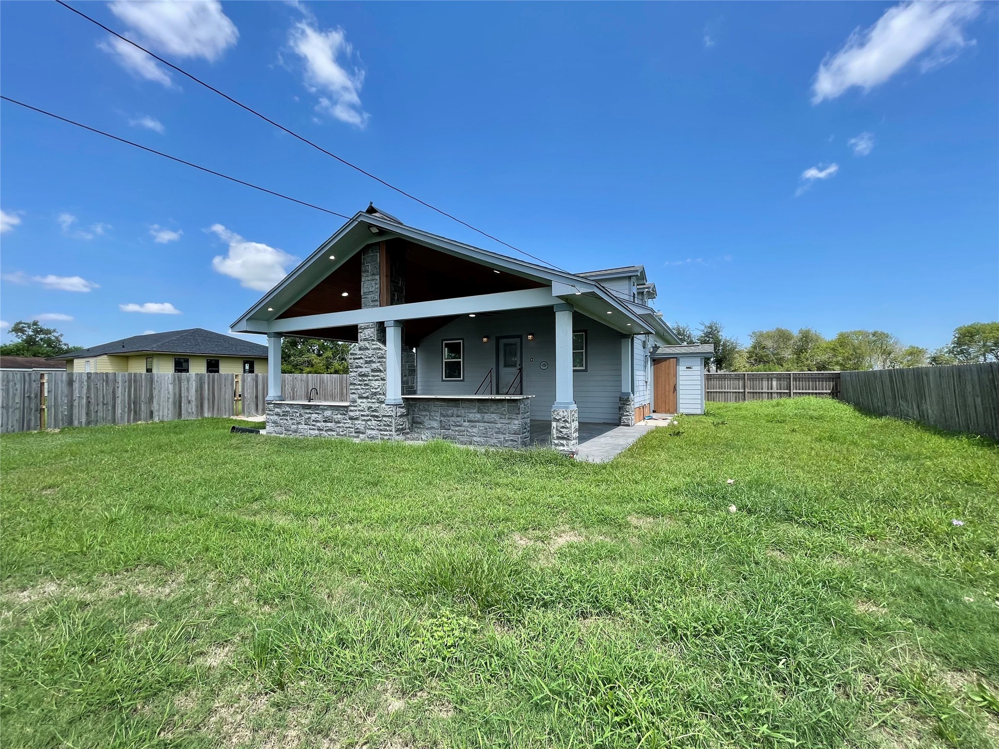 517 S Avenue G Property Photo 27