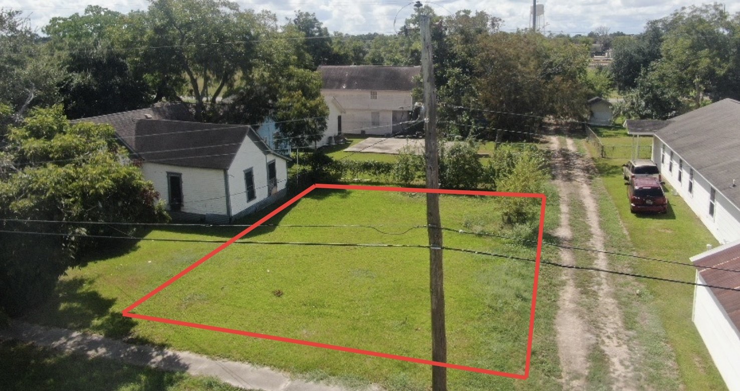 2110 Avenue D Property Photo 1