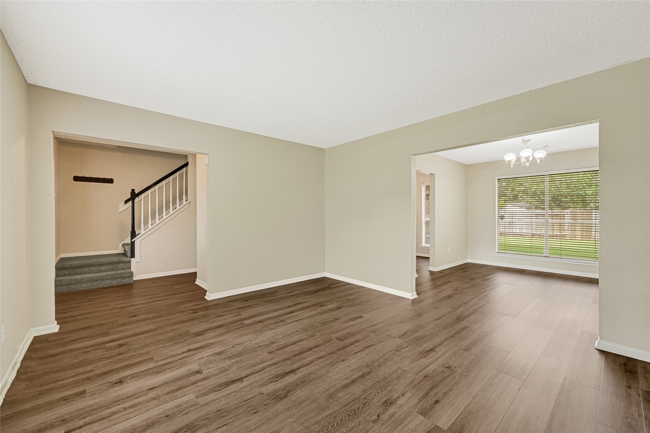 4010 Spring Garden Drive Property Photo 3