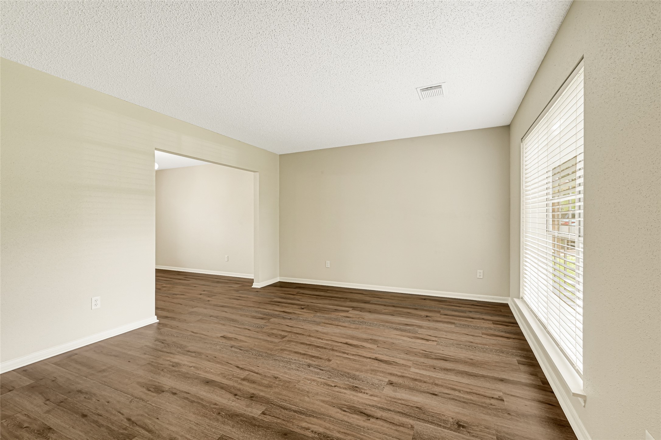 4010 Spring Garden Drive Property Photo 4
