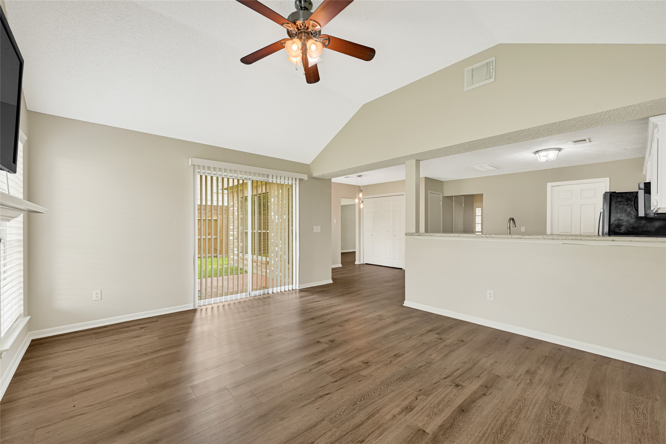4010 Spring Garden Drive Property Photo 10