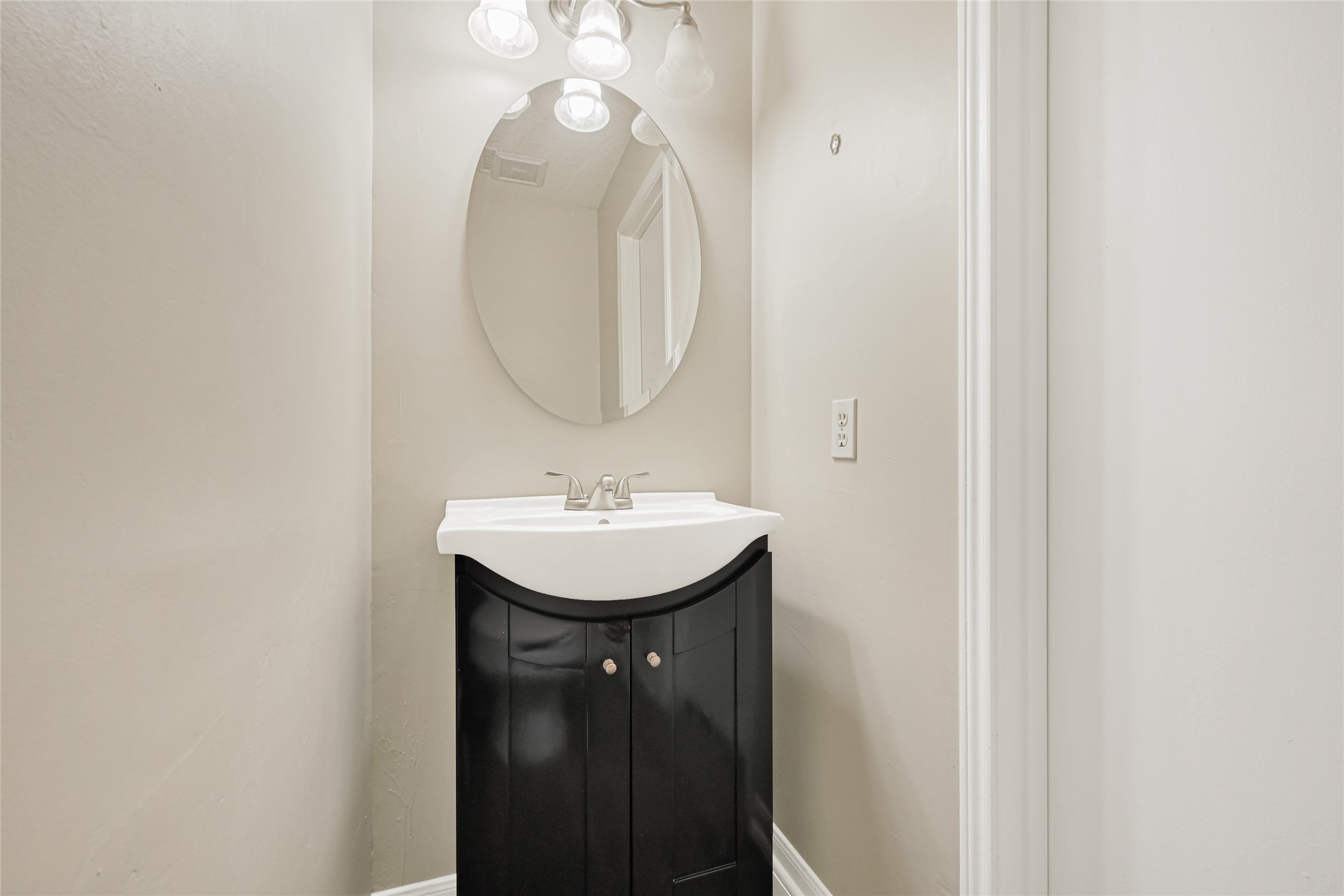 4010 Spring Garden Drive Property Photo 14