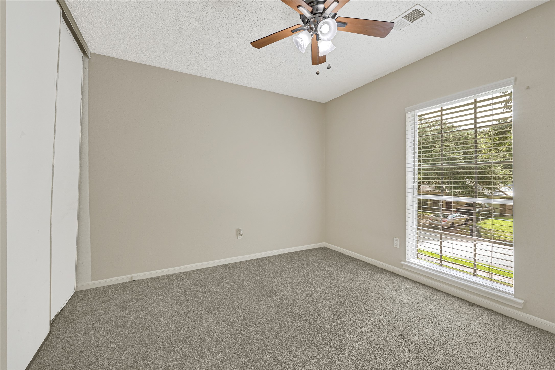 4010 Spring Garden Drive Property Photo 18