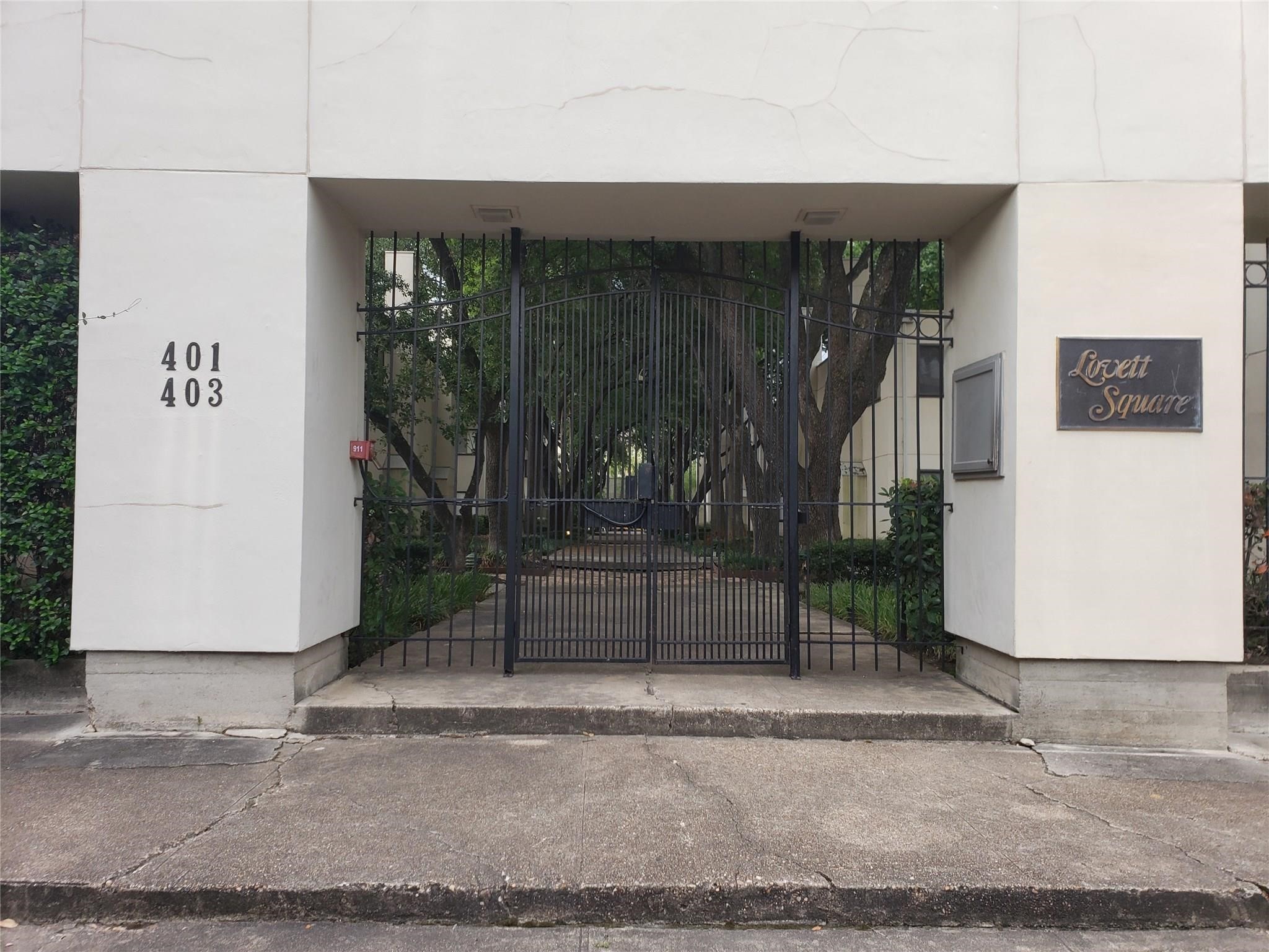 403 Anita Street 10 Property Photo 6