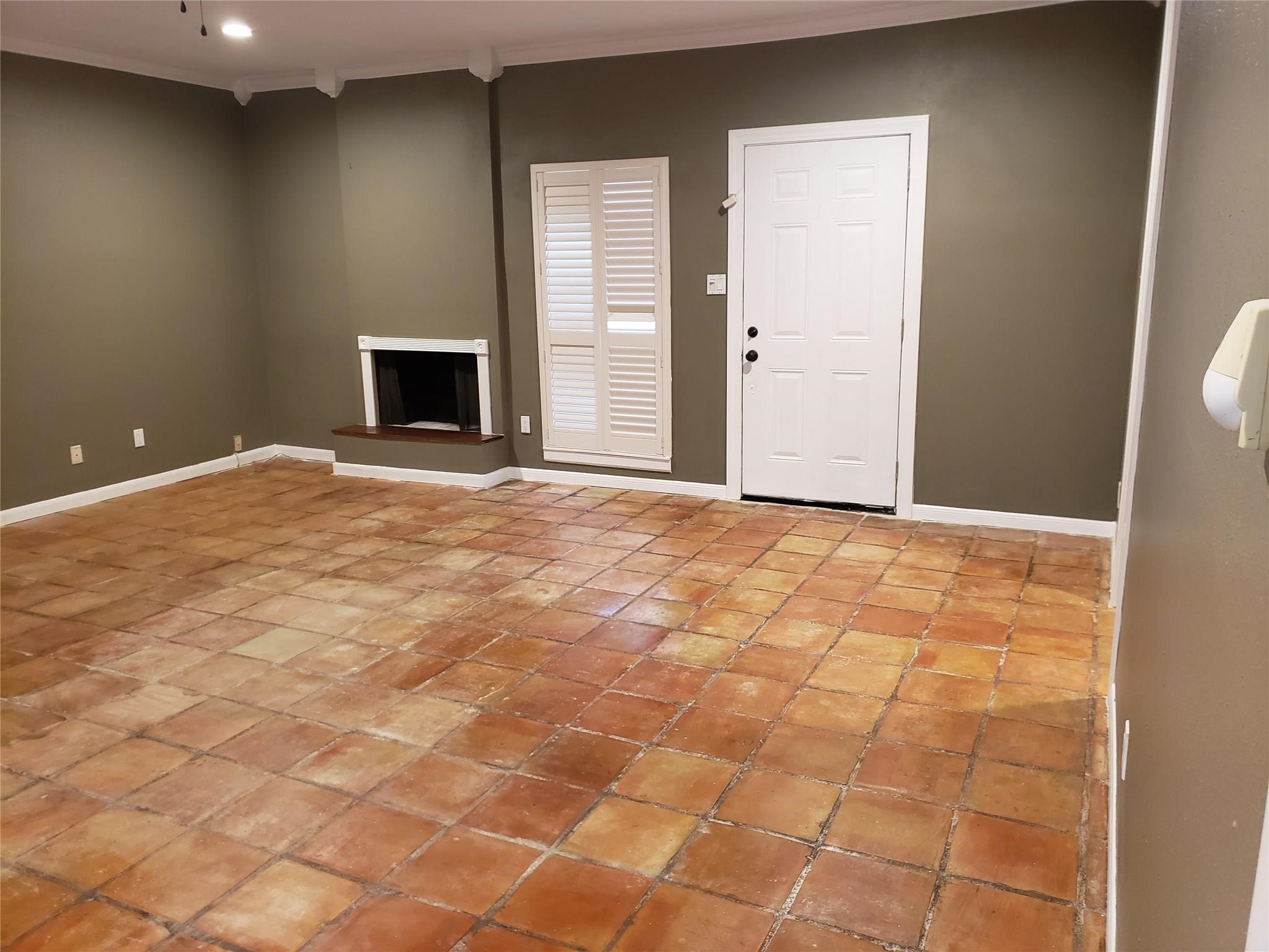 403 Anita Street 10 Property Photo 11