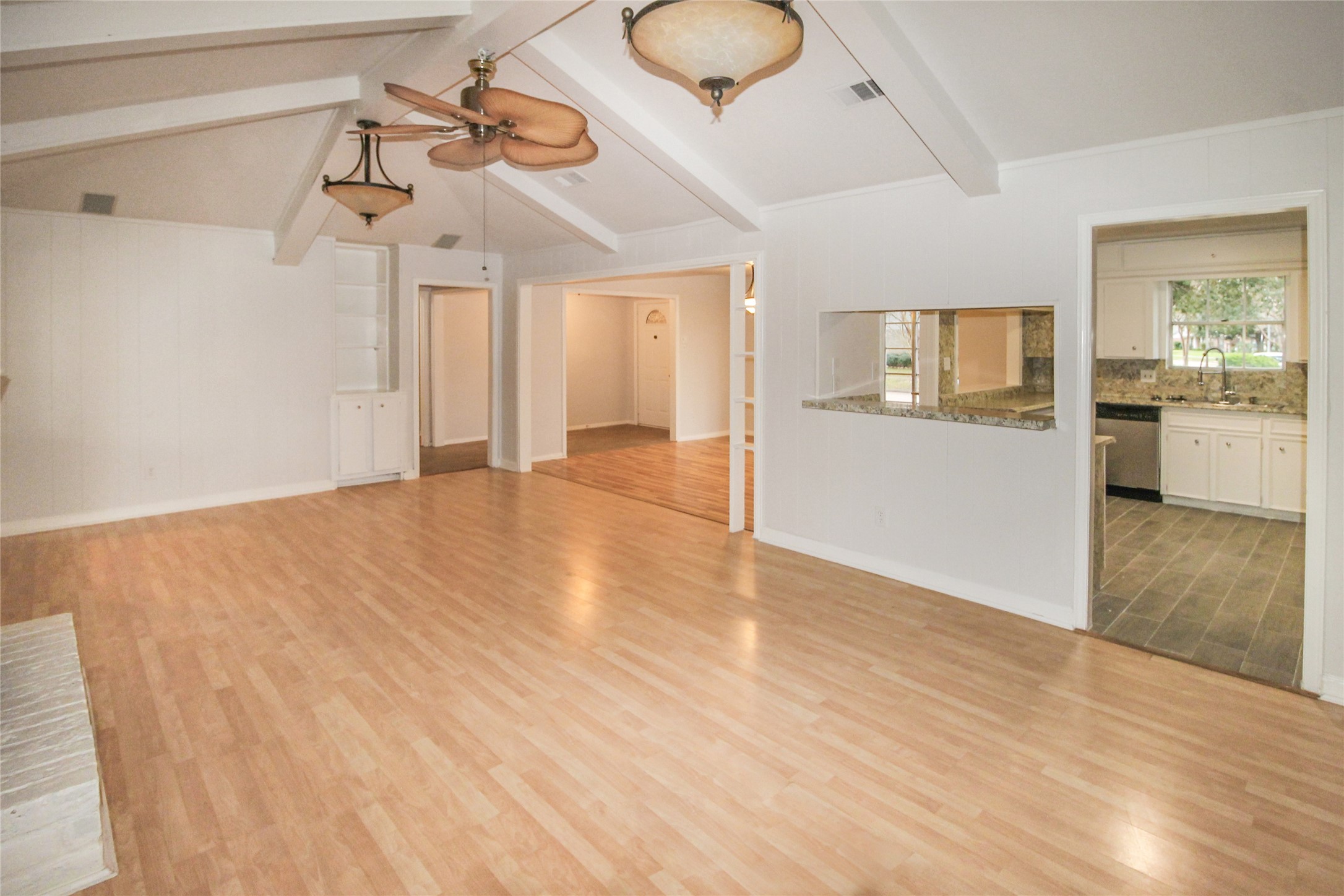 10534 Huntington Wood Drive Property Photo 10