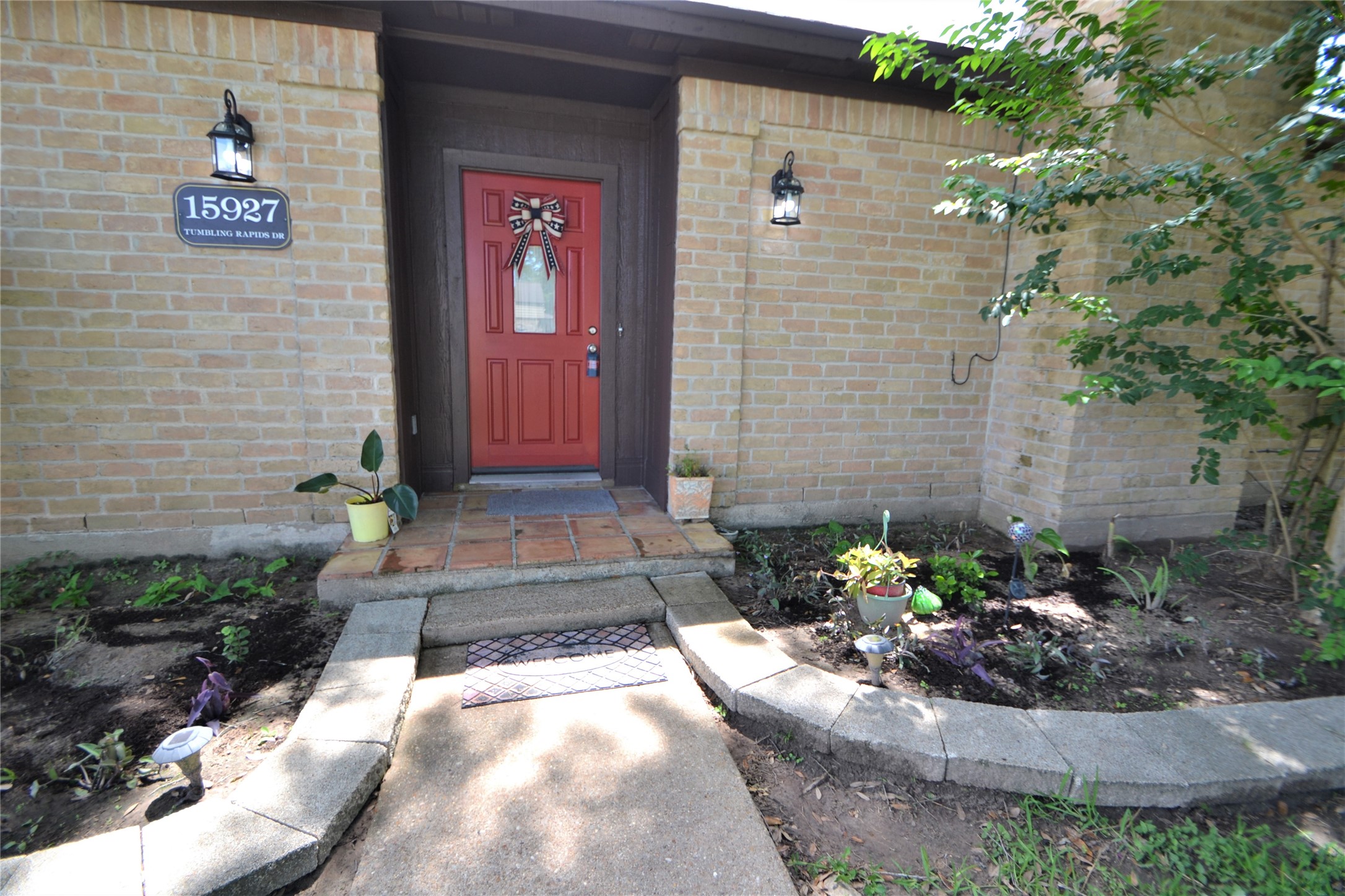 15927 Tumbling Rapids Drive Property Photo 2