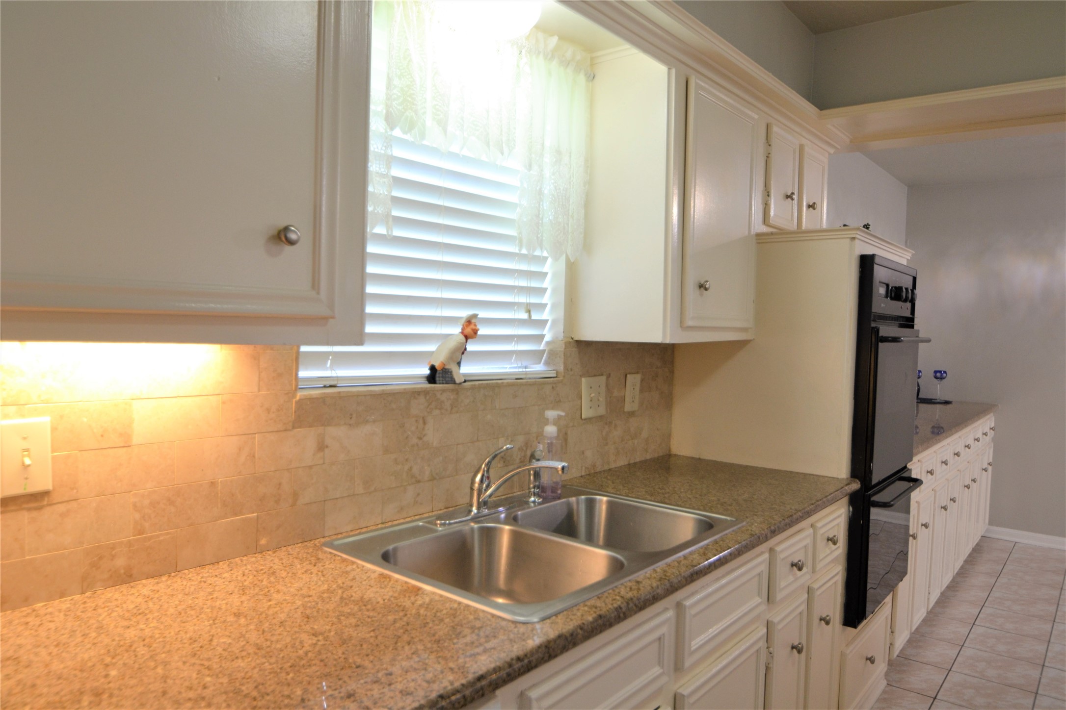 15927 Tumbling Rapids Drive Property Photo 14