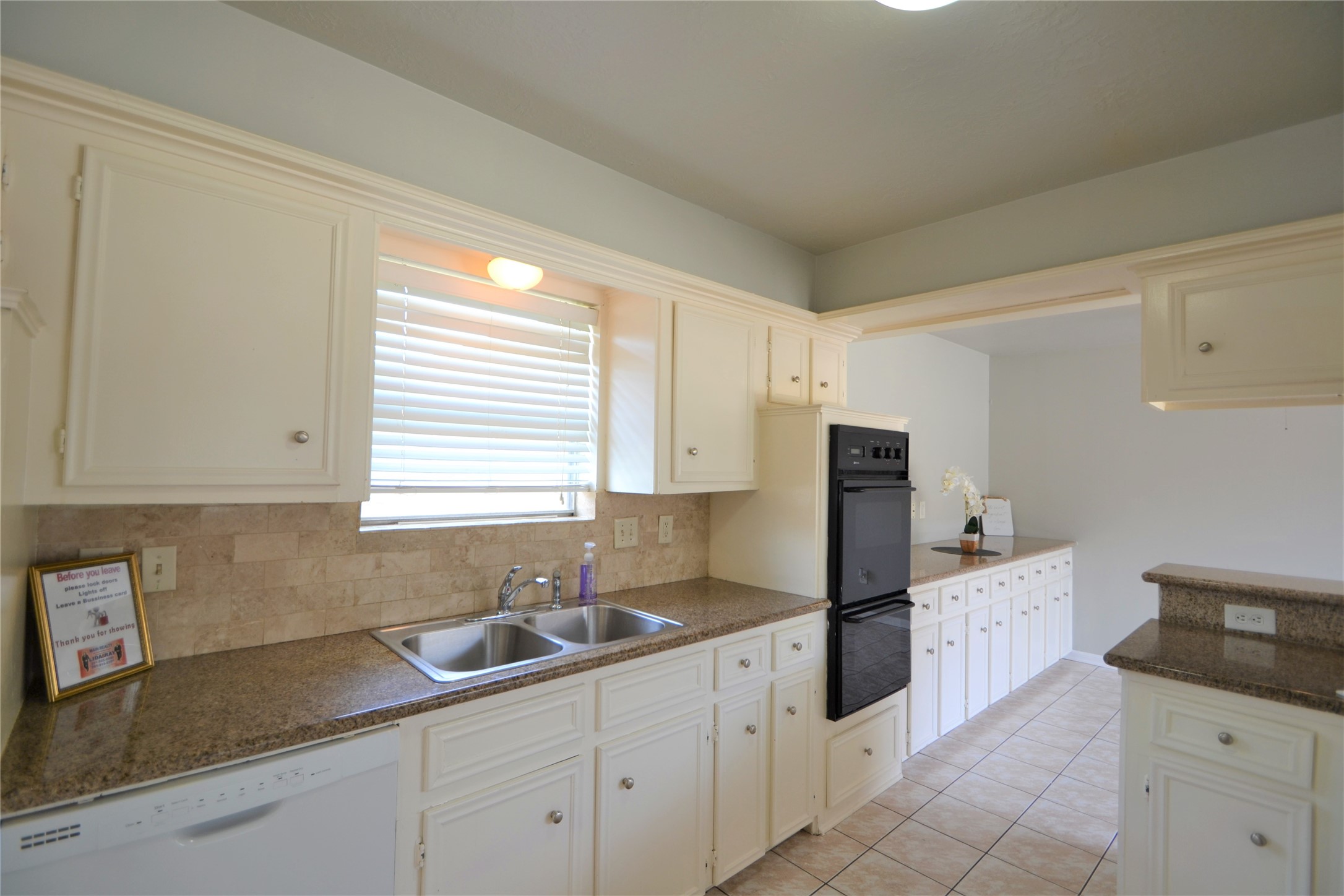 15927 Tumbling Rapids Drive Property Photo 16