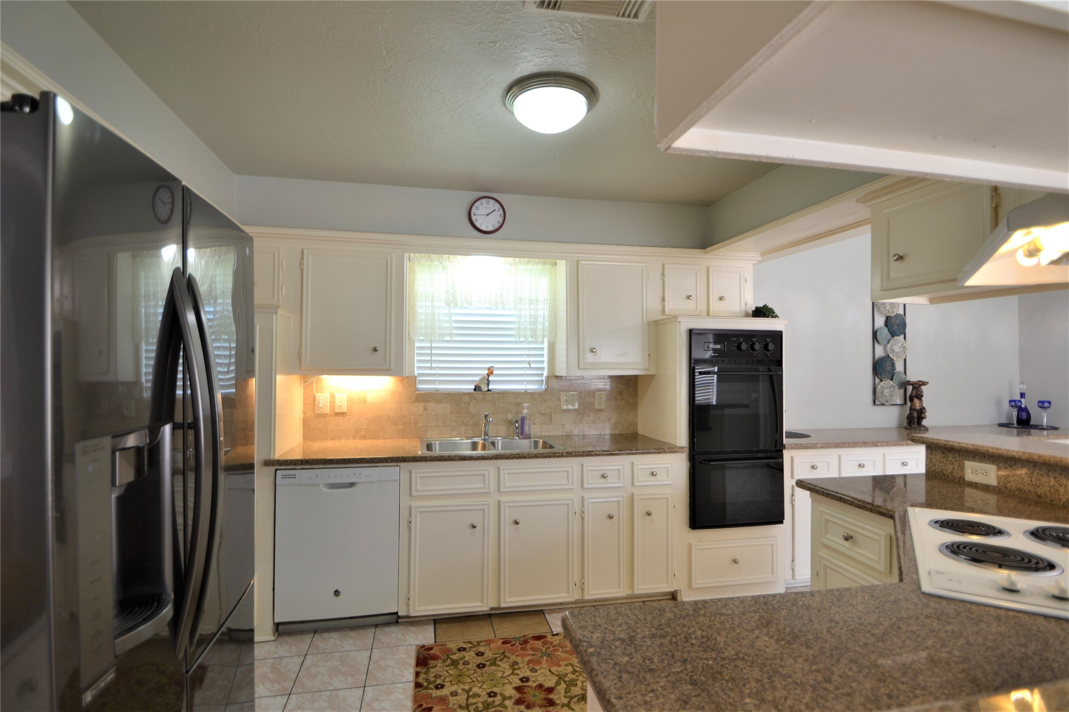 15927 Tumbling Rapids Drive Property Photo 28