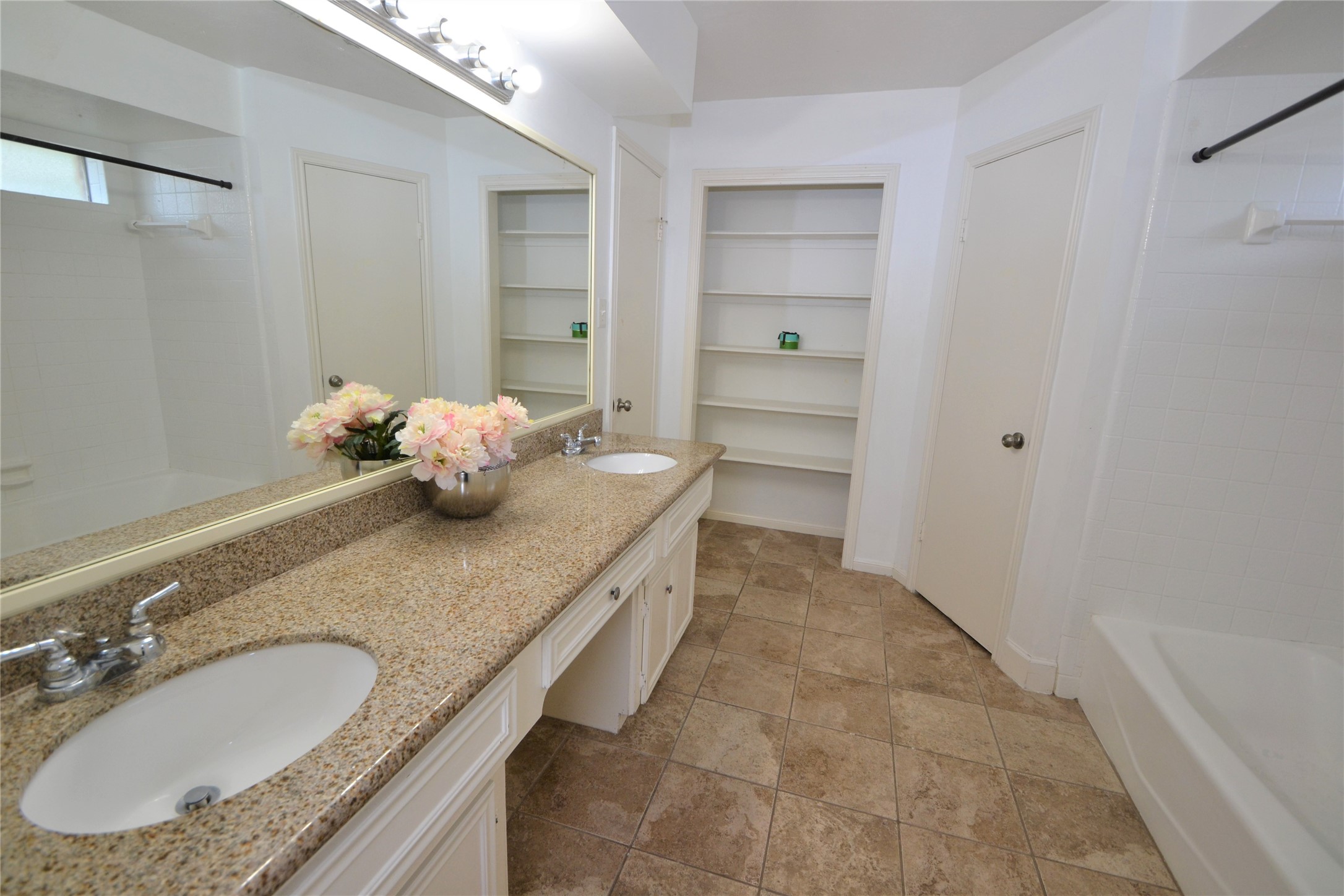 15927 Tumbling Rapids Drive Property Photo 32