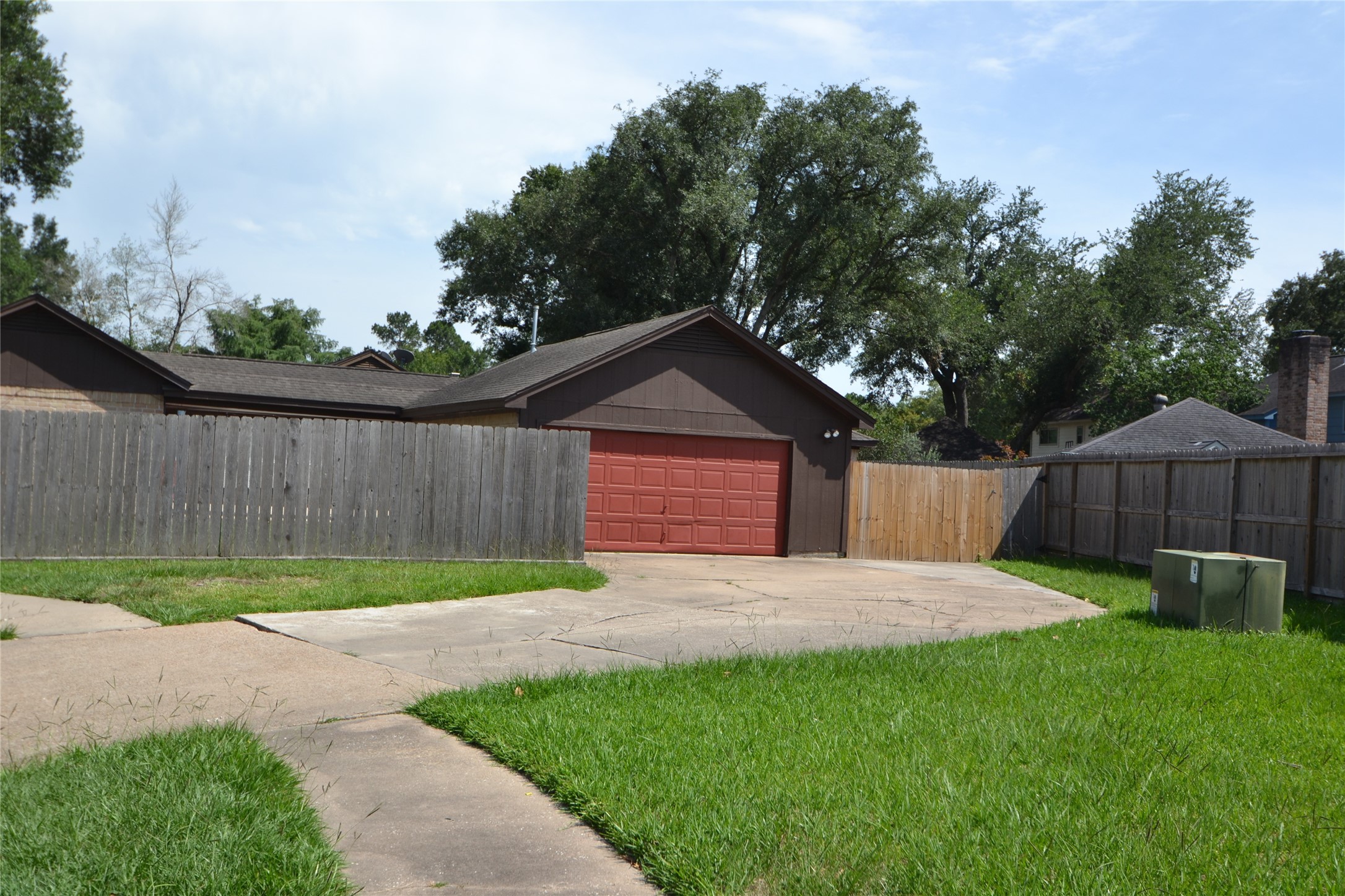 15927 Tumbling Rapids Drive Property Photo 43