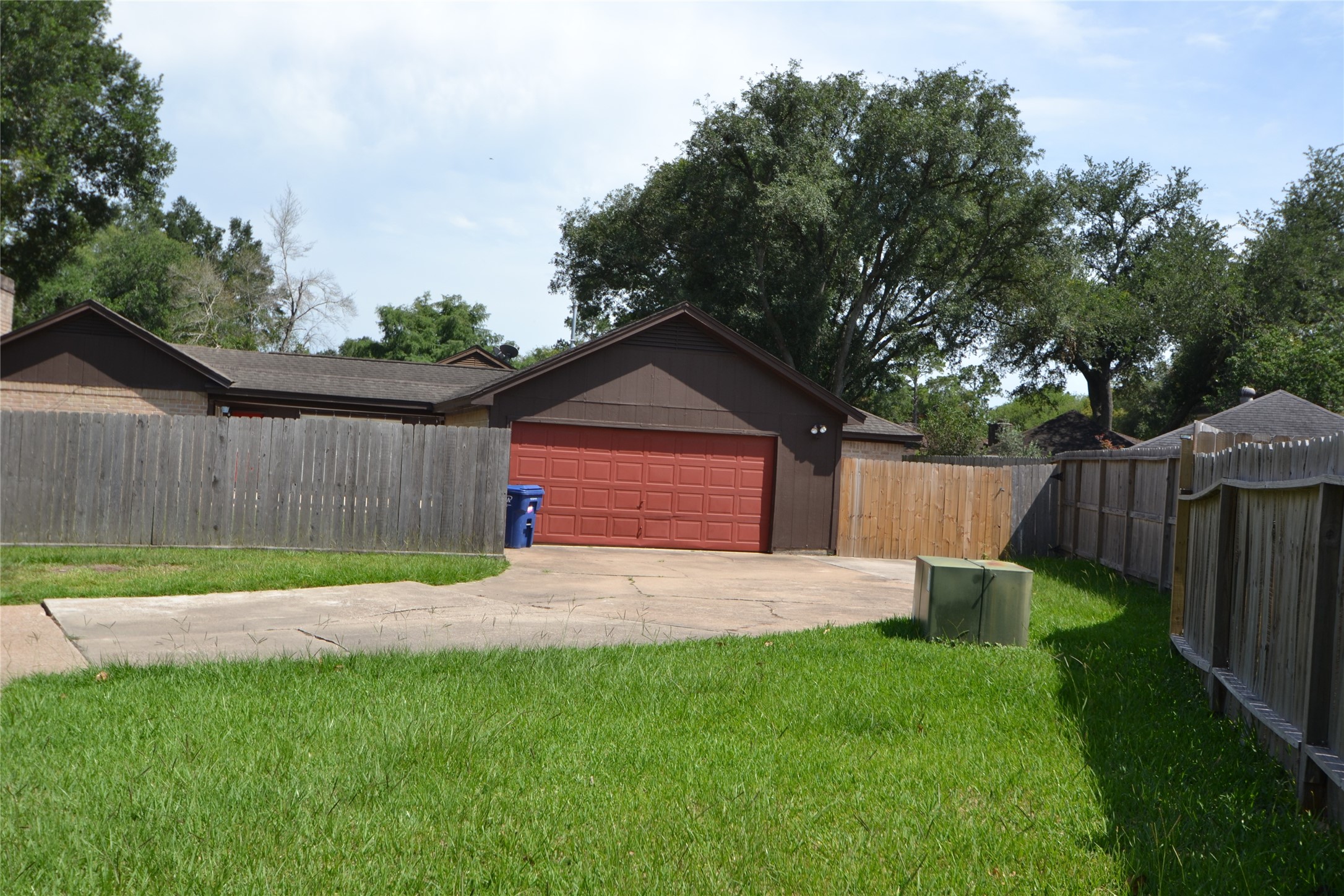 15927 Tumbling Rapids Drive Property Photo 44