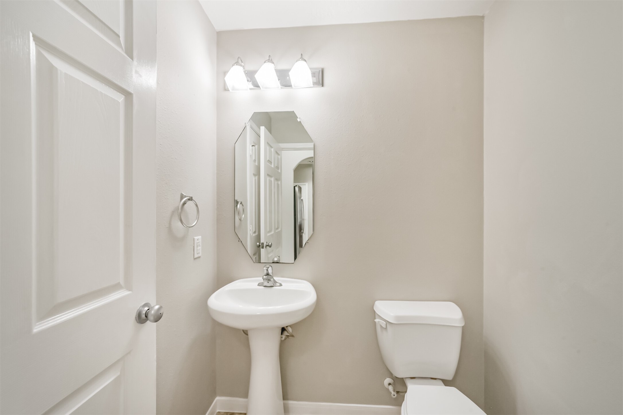 2705 Haleys Comet Court Property Photo 31