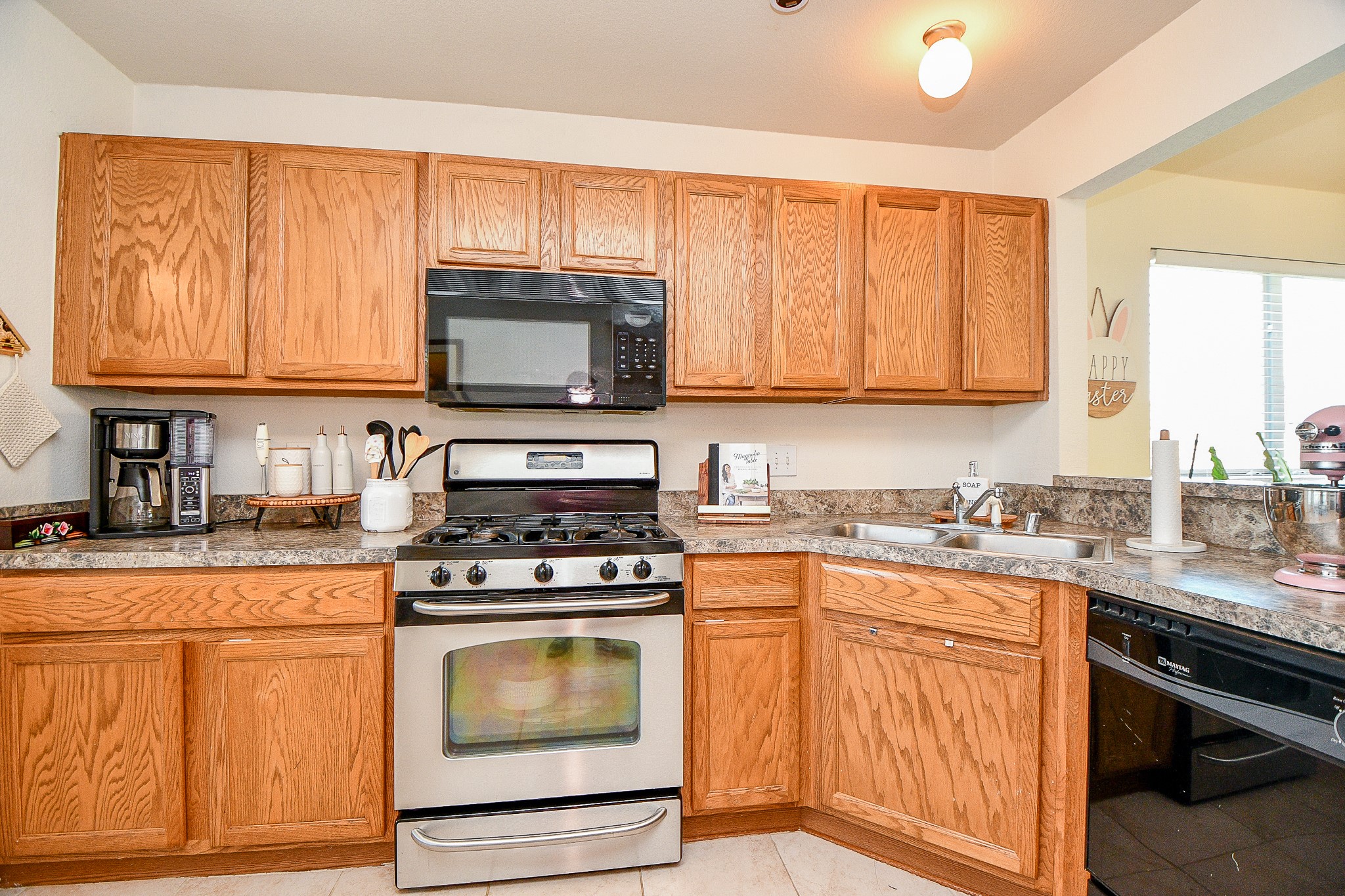 16202 Broadglen Court Property Photo 10