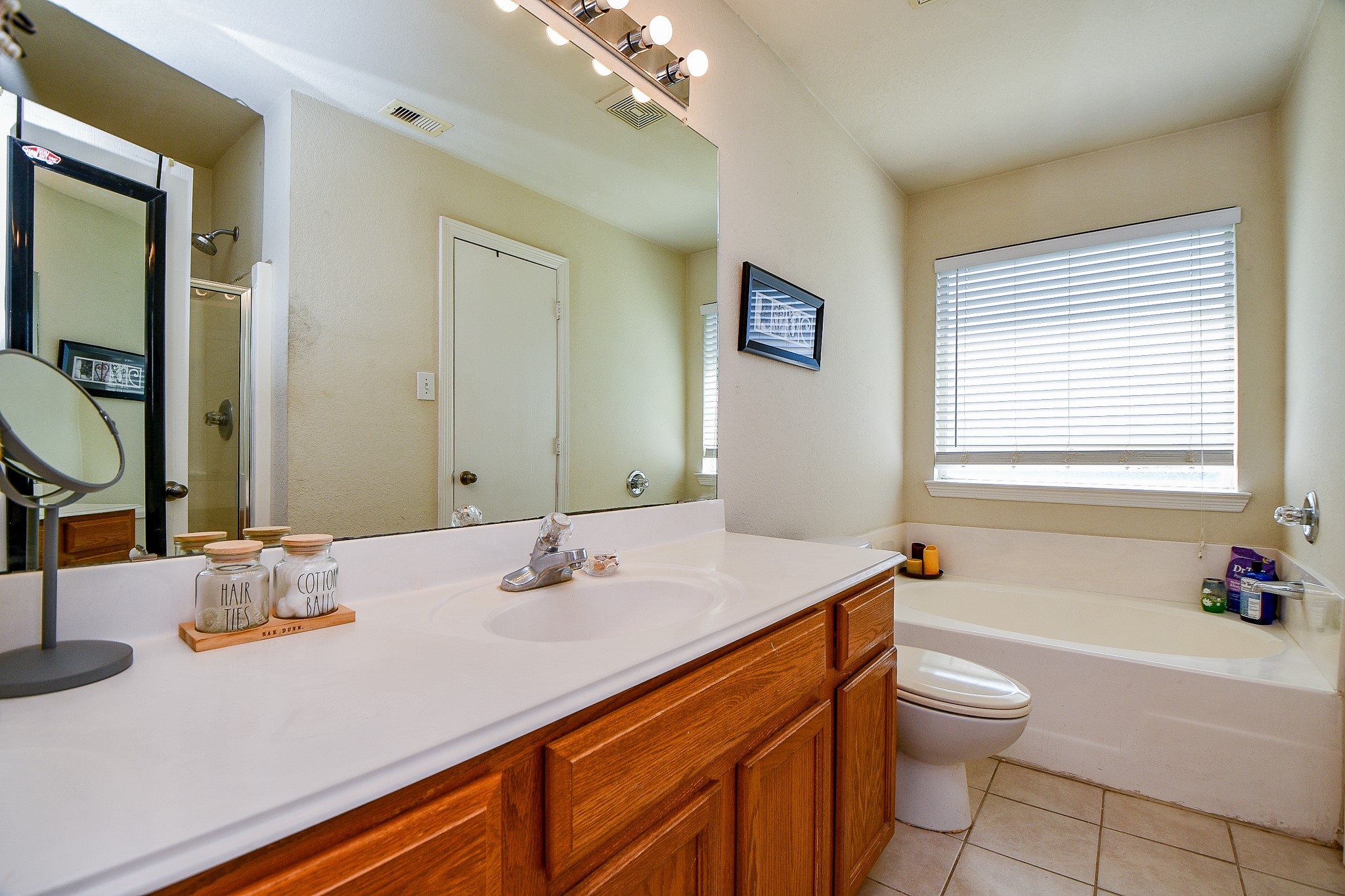 16202 Broadglen Court Property Photo 17