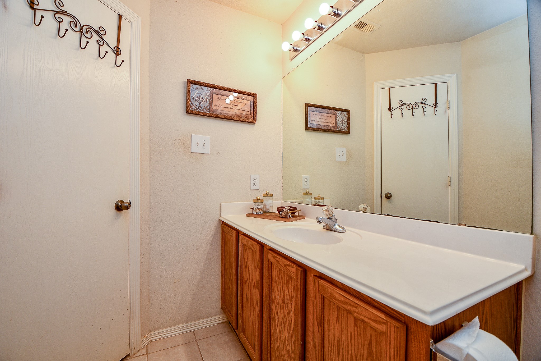 16202 Broadglen Court Property Photo 28
