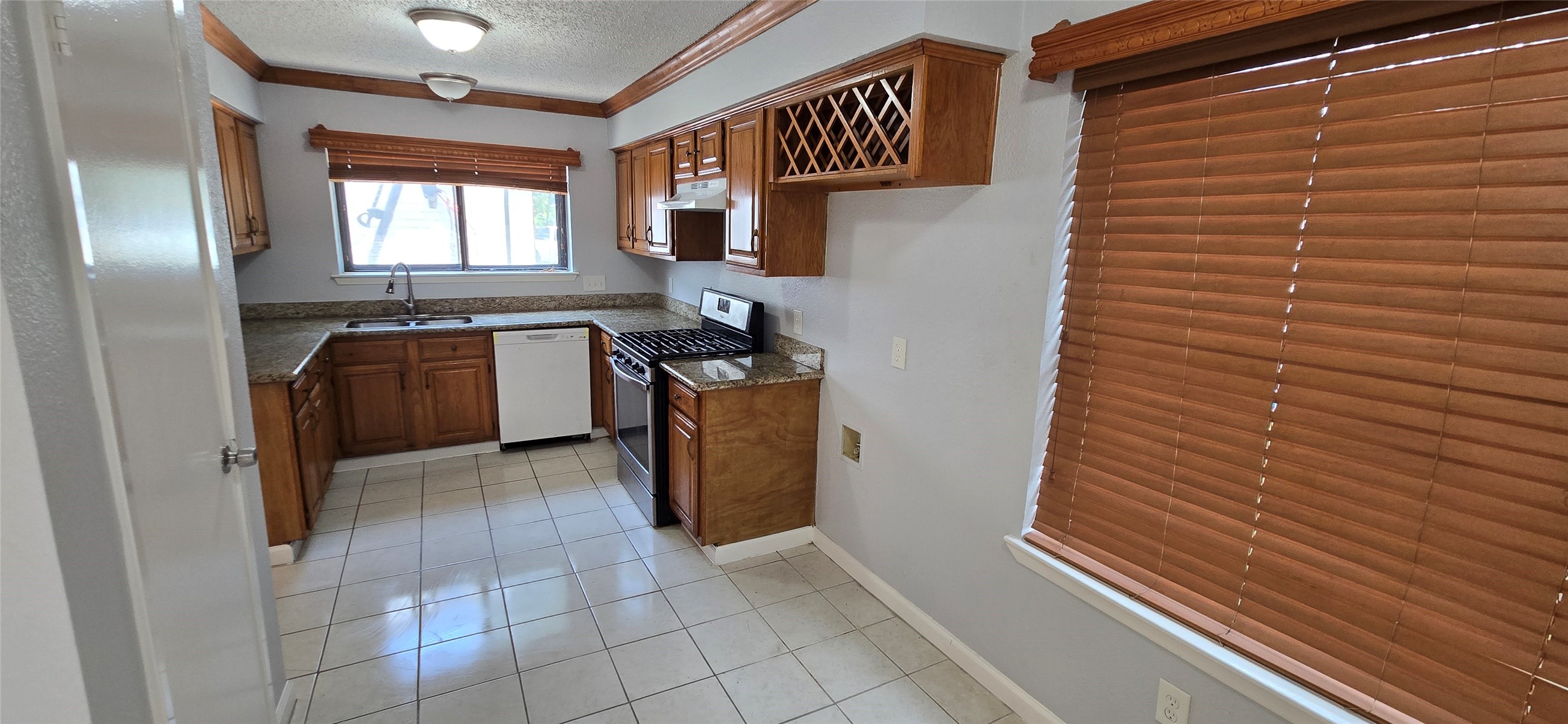 6311 Dawnridge Drive Property Photo 8