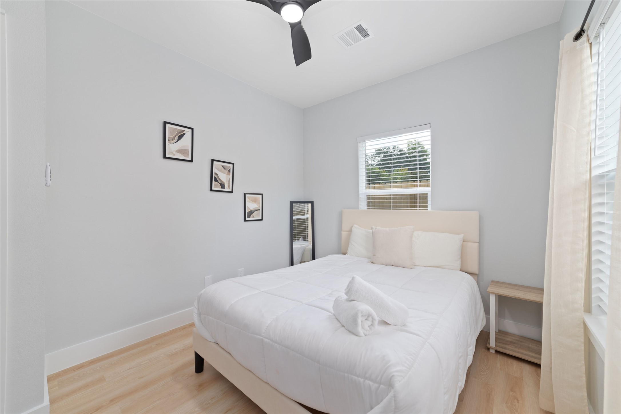 1615 Dolly Wright Street B Property Photo 7