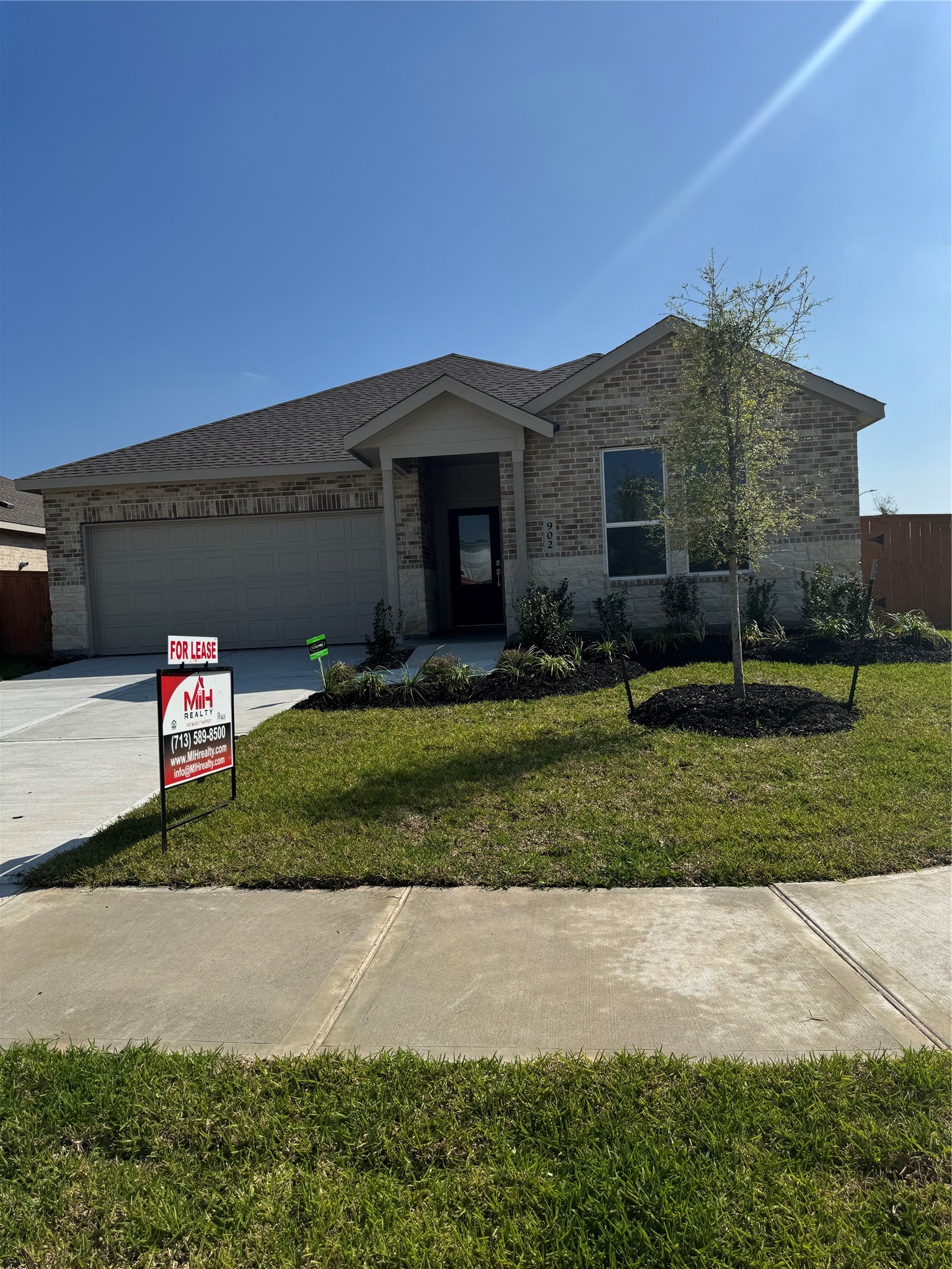 902 Heaven Drive Property Photo 3