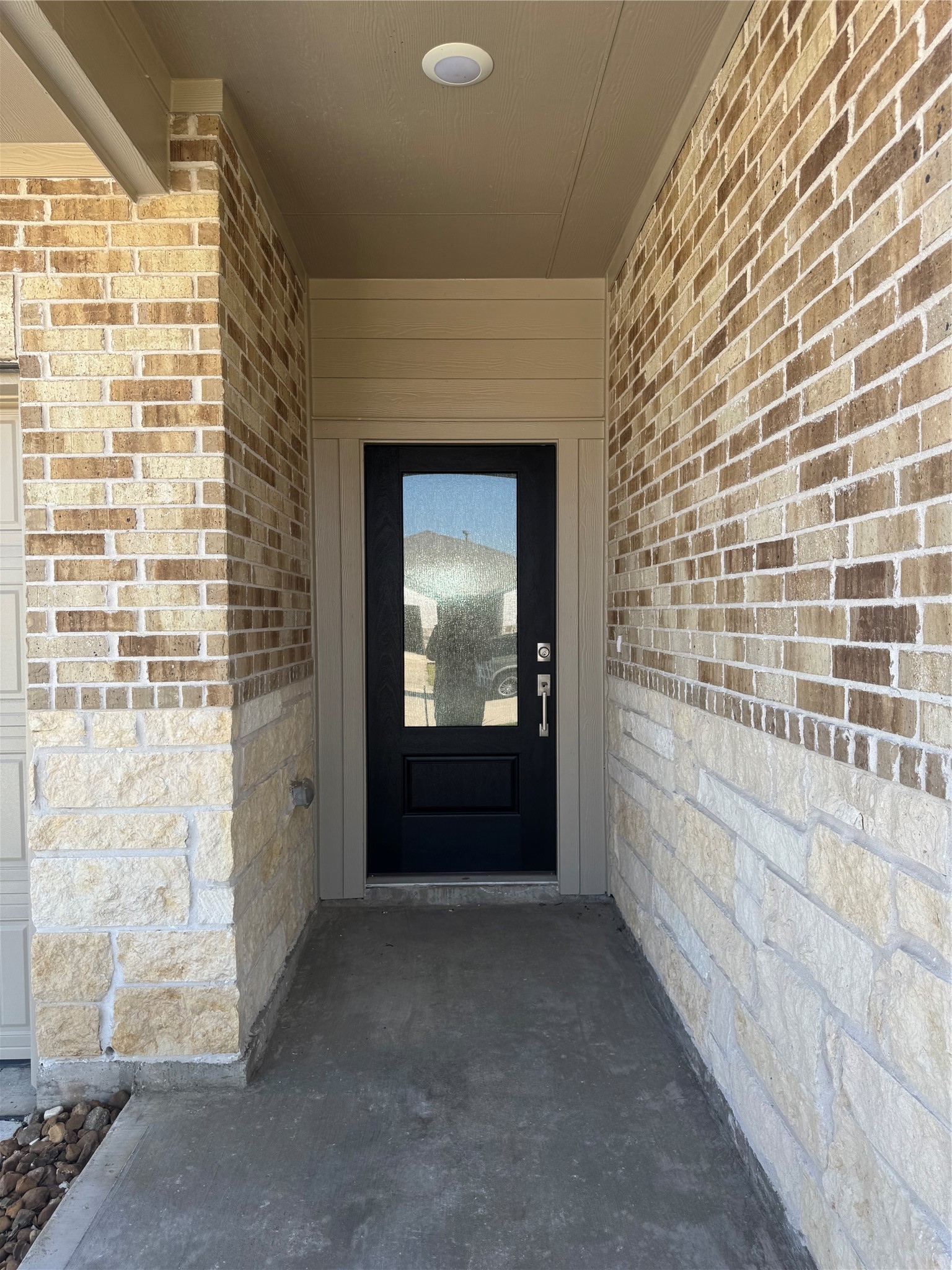 902 Heaven Drive Property Photo 4