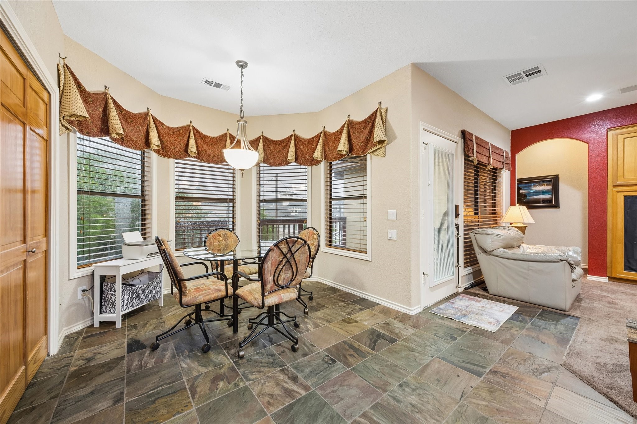 3040 Bayshore Drive Property Photo 9
