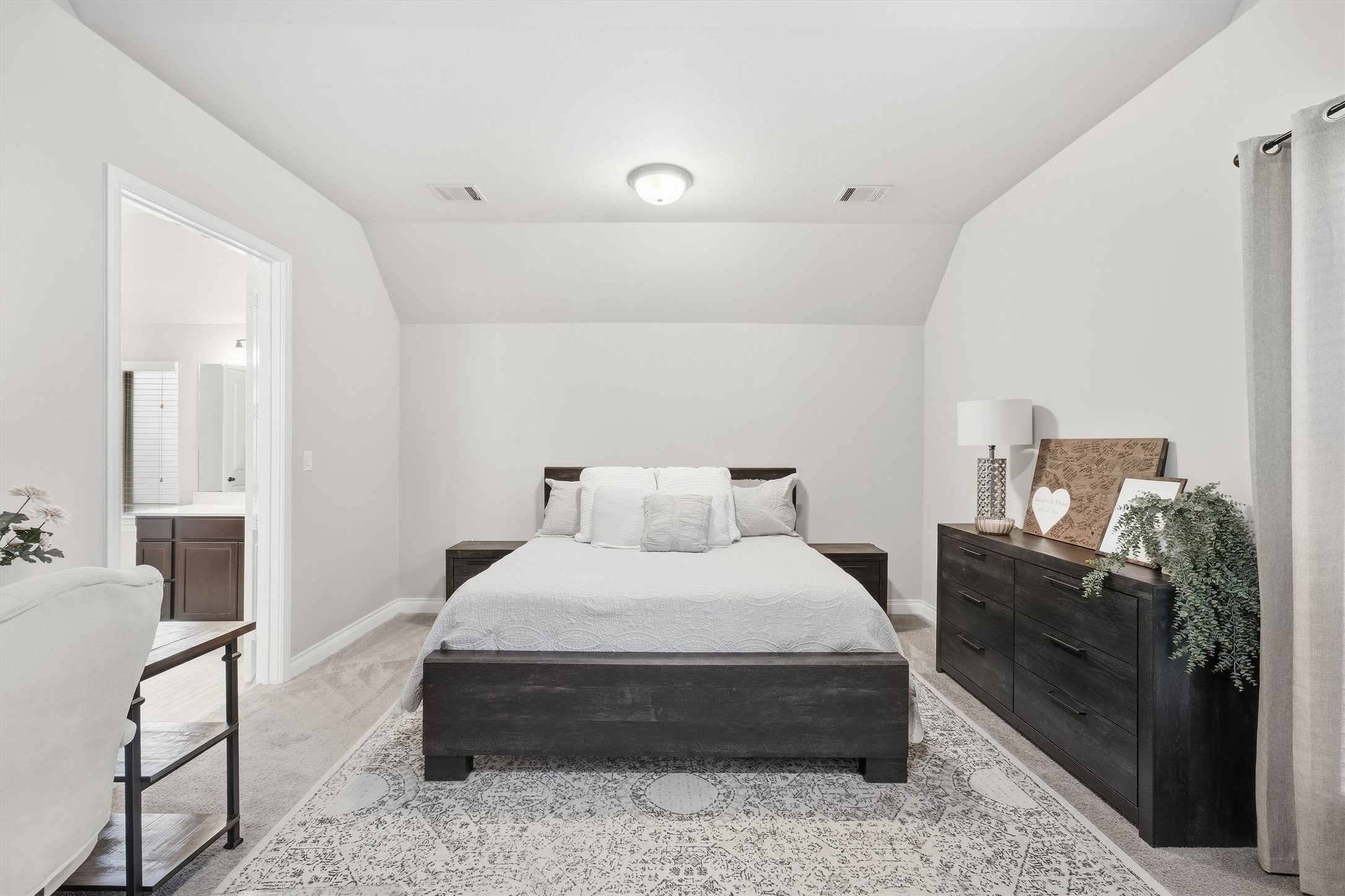 122 Cliftons Curve Way Property Photo 14