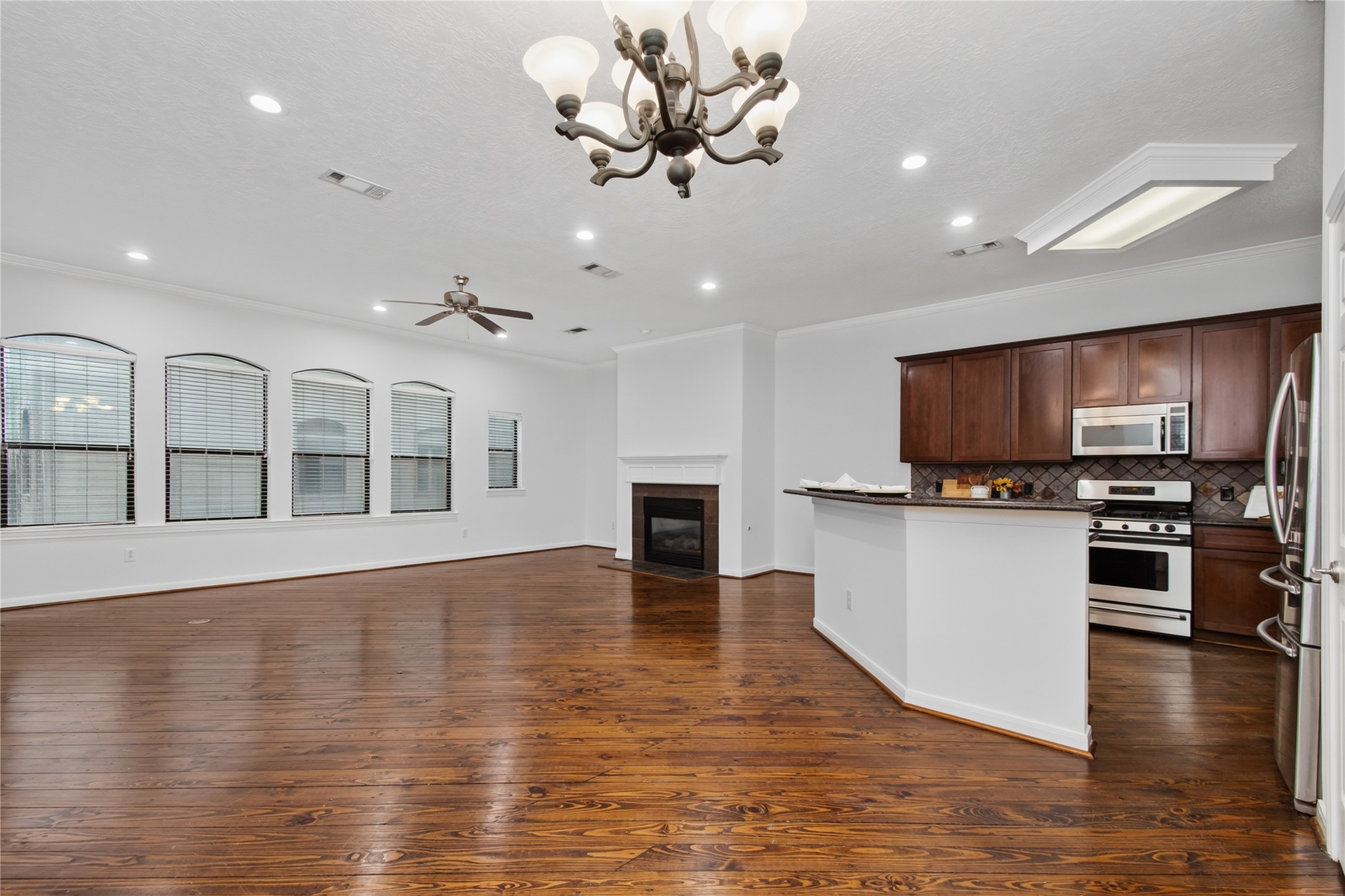 2304 Jackson Street Property Photo 2