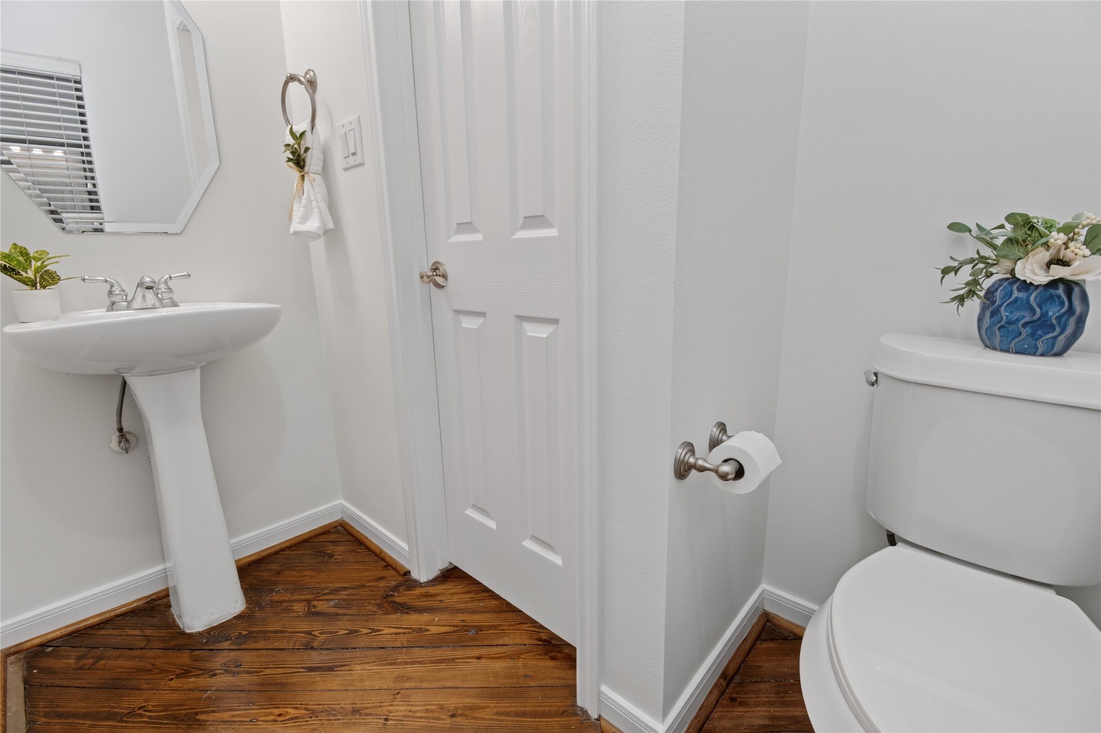 2304 Jackson Street Property Photo 4