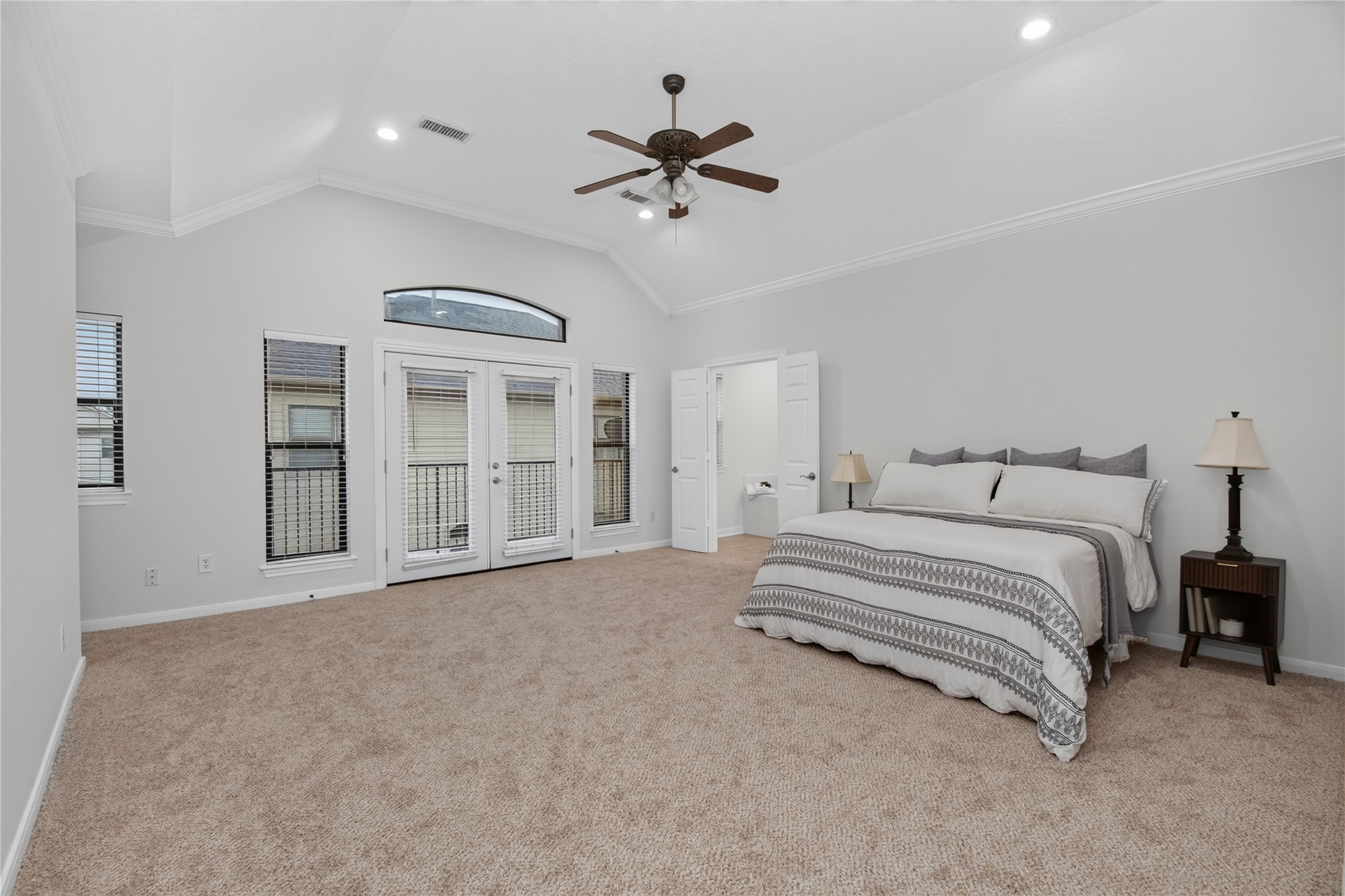 2304 Jackson Street Property Photo 9
