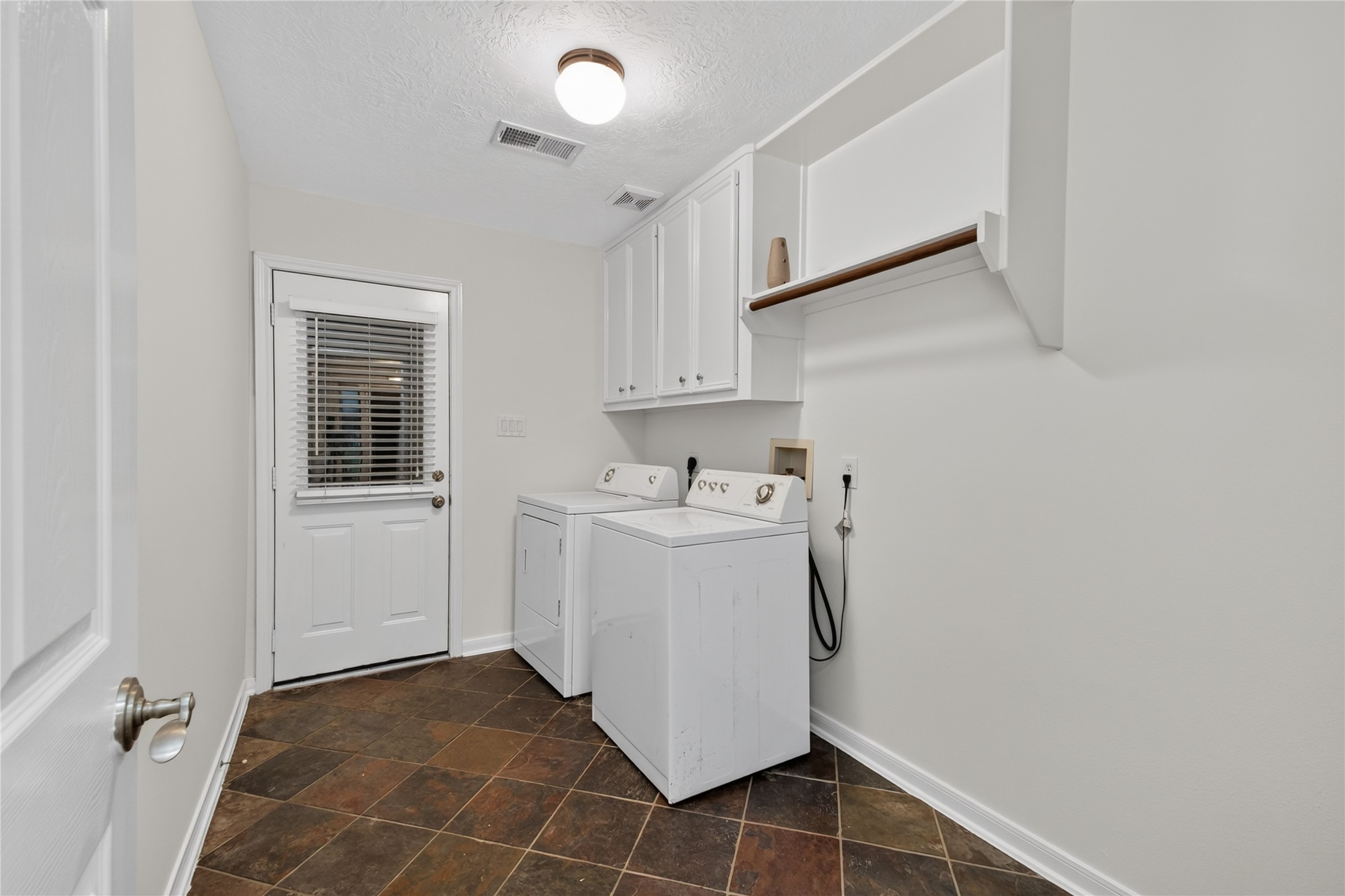 2304 Jackson Street Property Photo 19