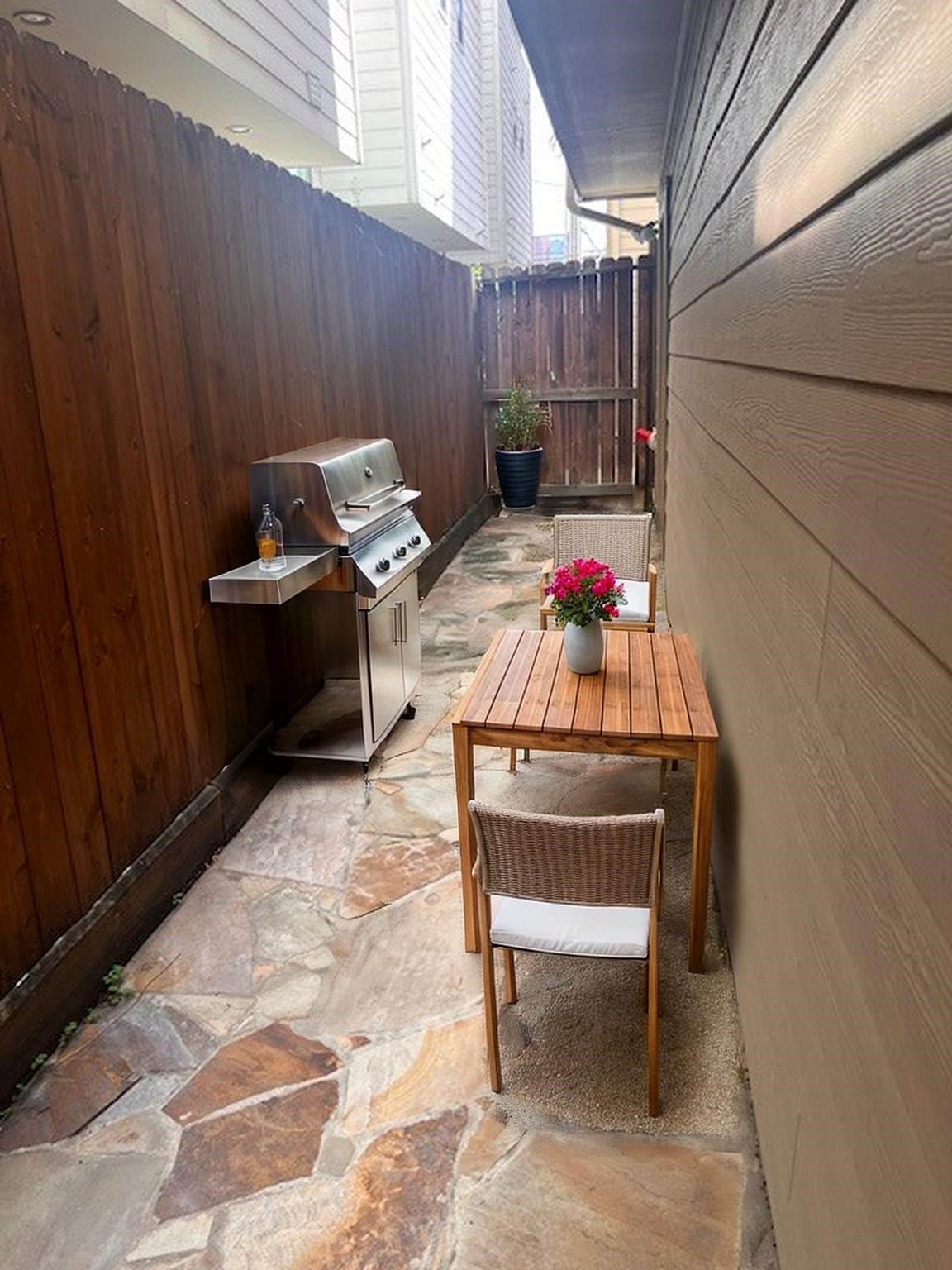 2304 Jackson Street Property Photo 20