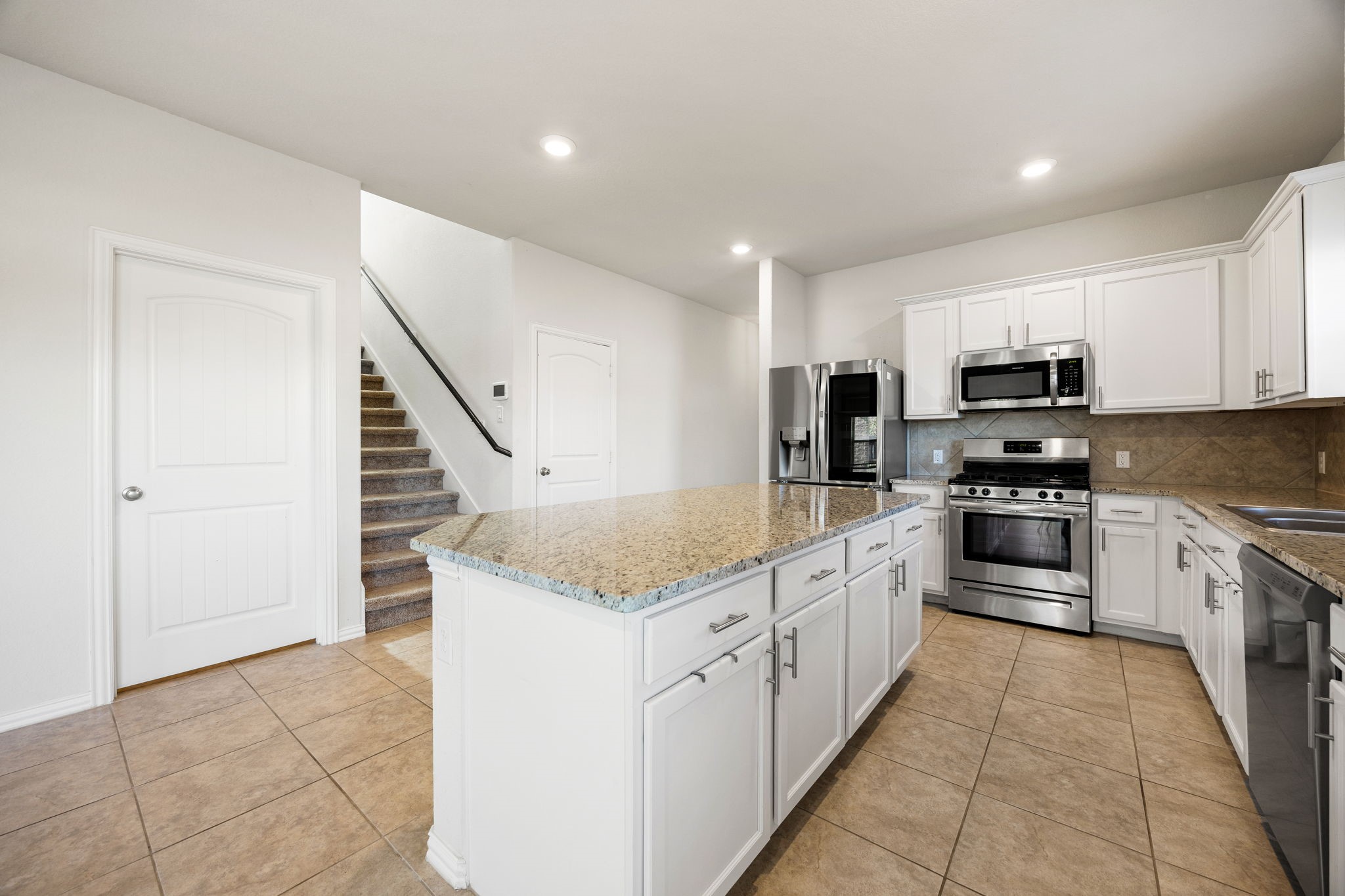 20335 Highfield Park Drive Property Photo 8