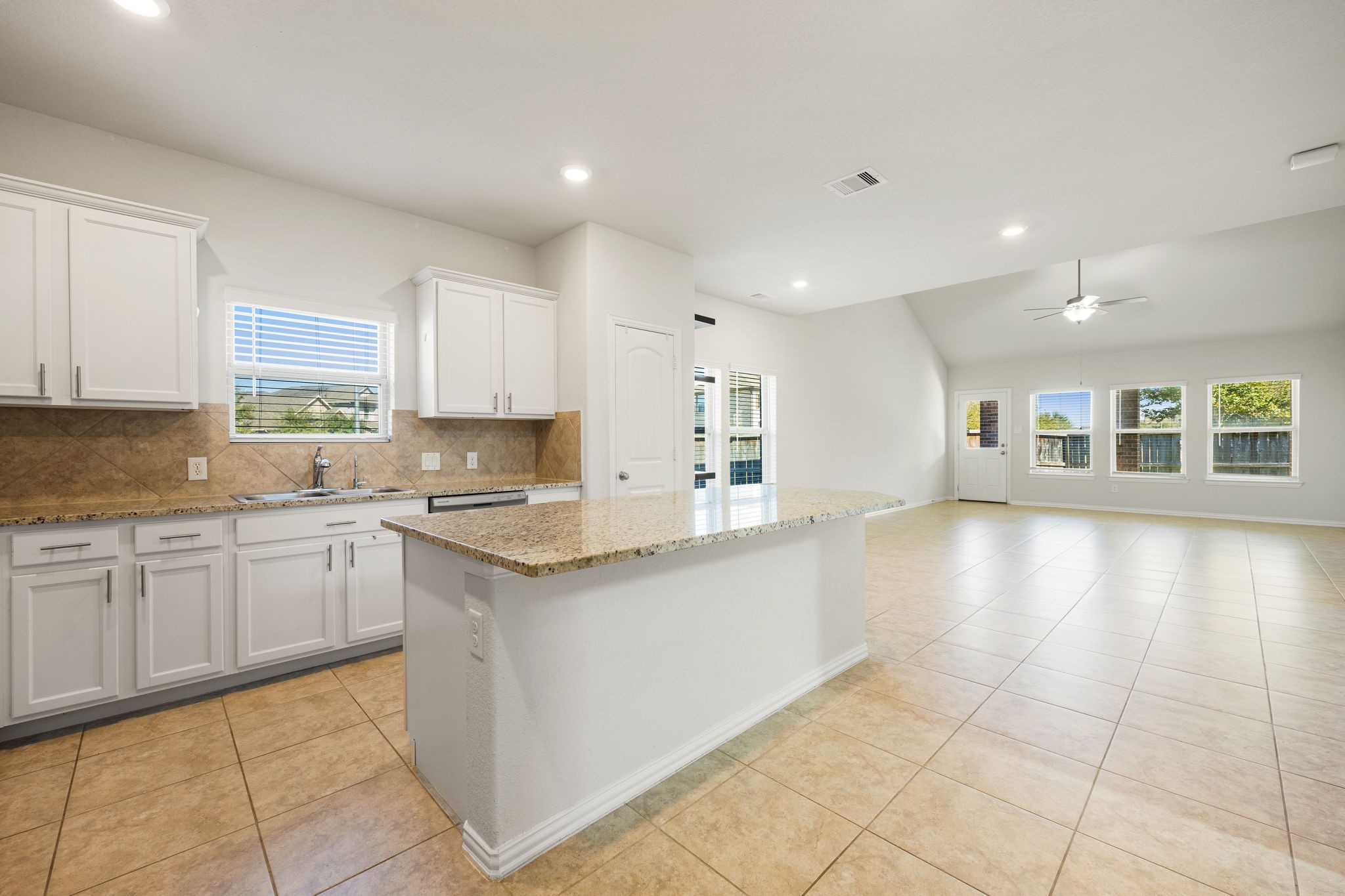 20335 Highfield Park Drive Property Photo 9