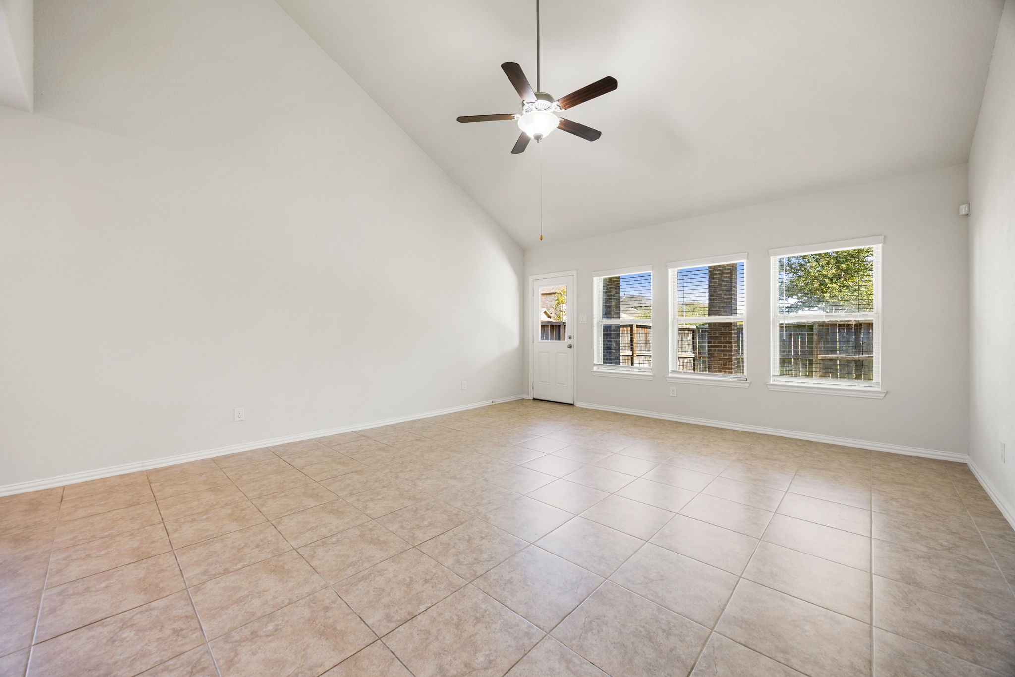 20335 Highfield Park Drive Property Photo 12