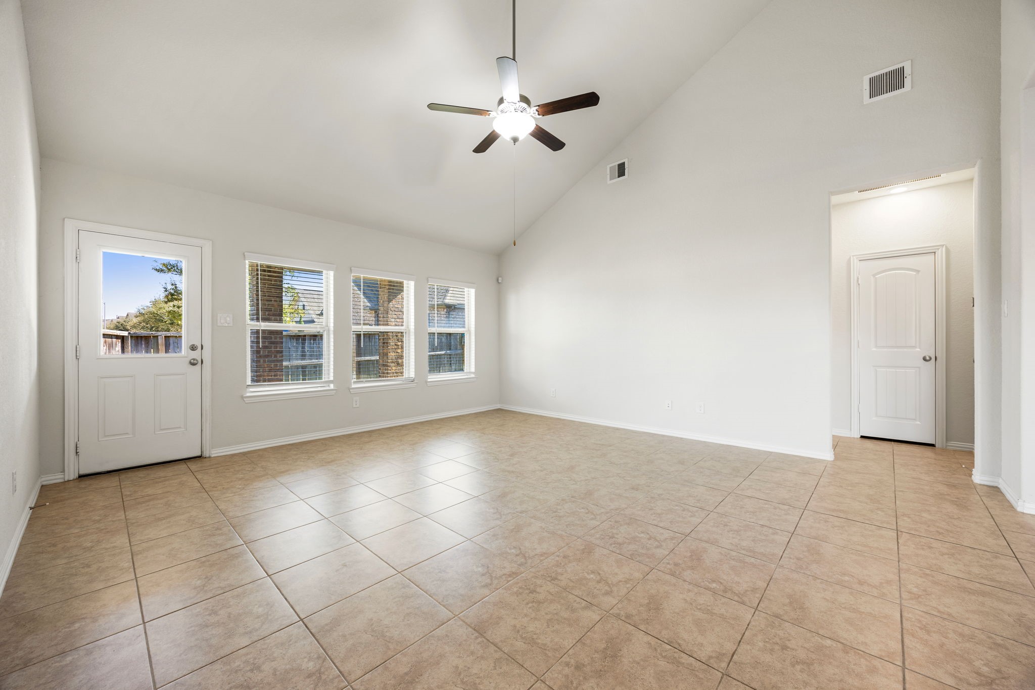 20335 Highfield Park Drive Property Photo 13