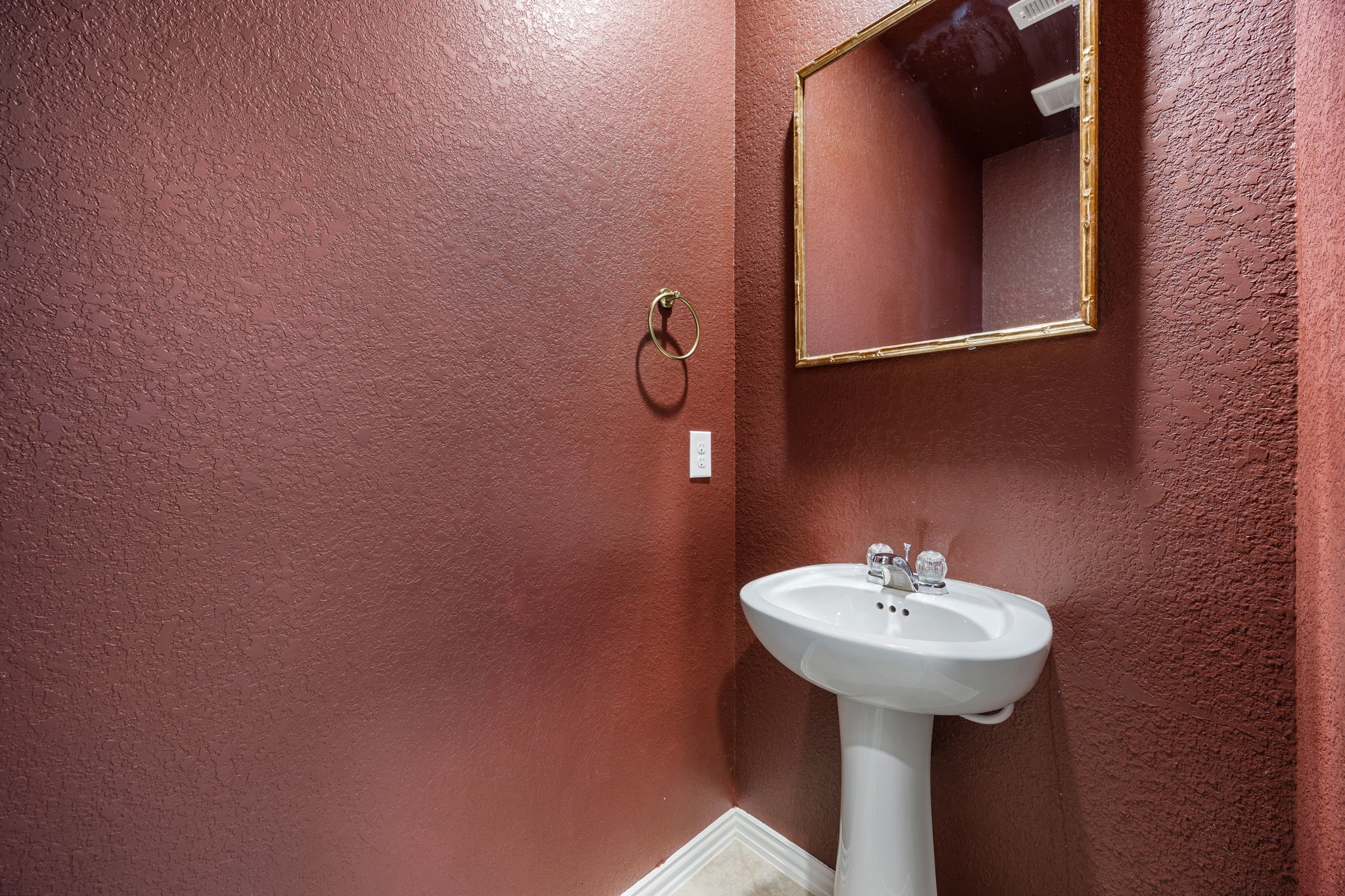 20335 Highfield Park Drive Property Photo 15