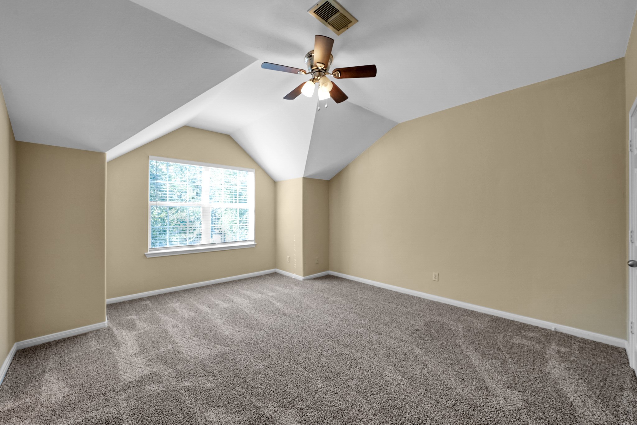 172 Binnacle Ct A Property Photo 12