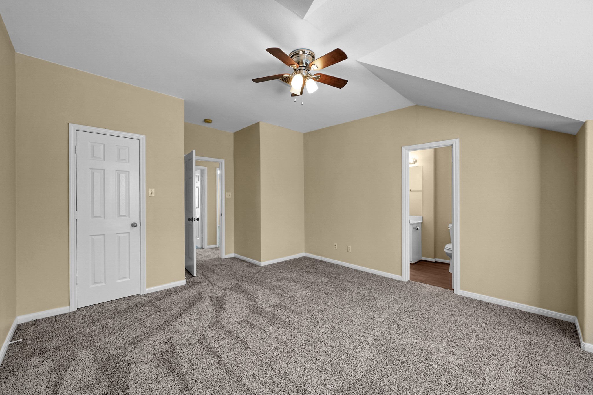 172 Binnacle Ct A Property Photo 13