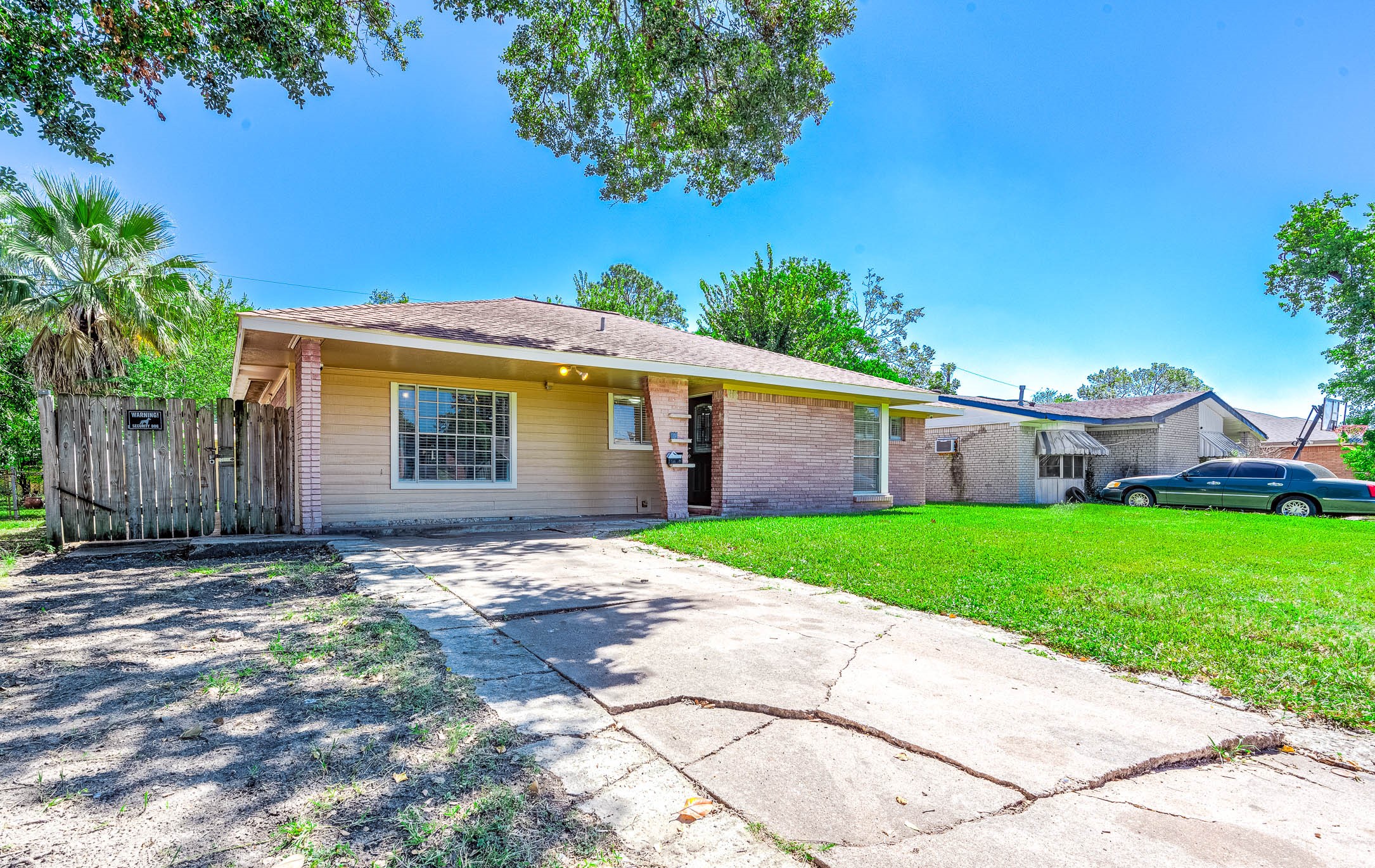 1815 Firwood Drive Property Photo 3